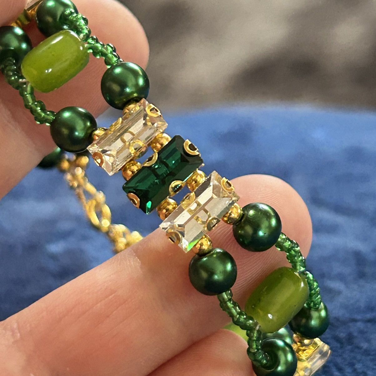 Handmade Handcrafted emerald green Czech glass pearl bracelet Size ONE SIZE - 4 Thumbnail