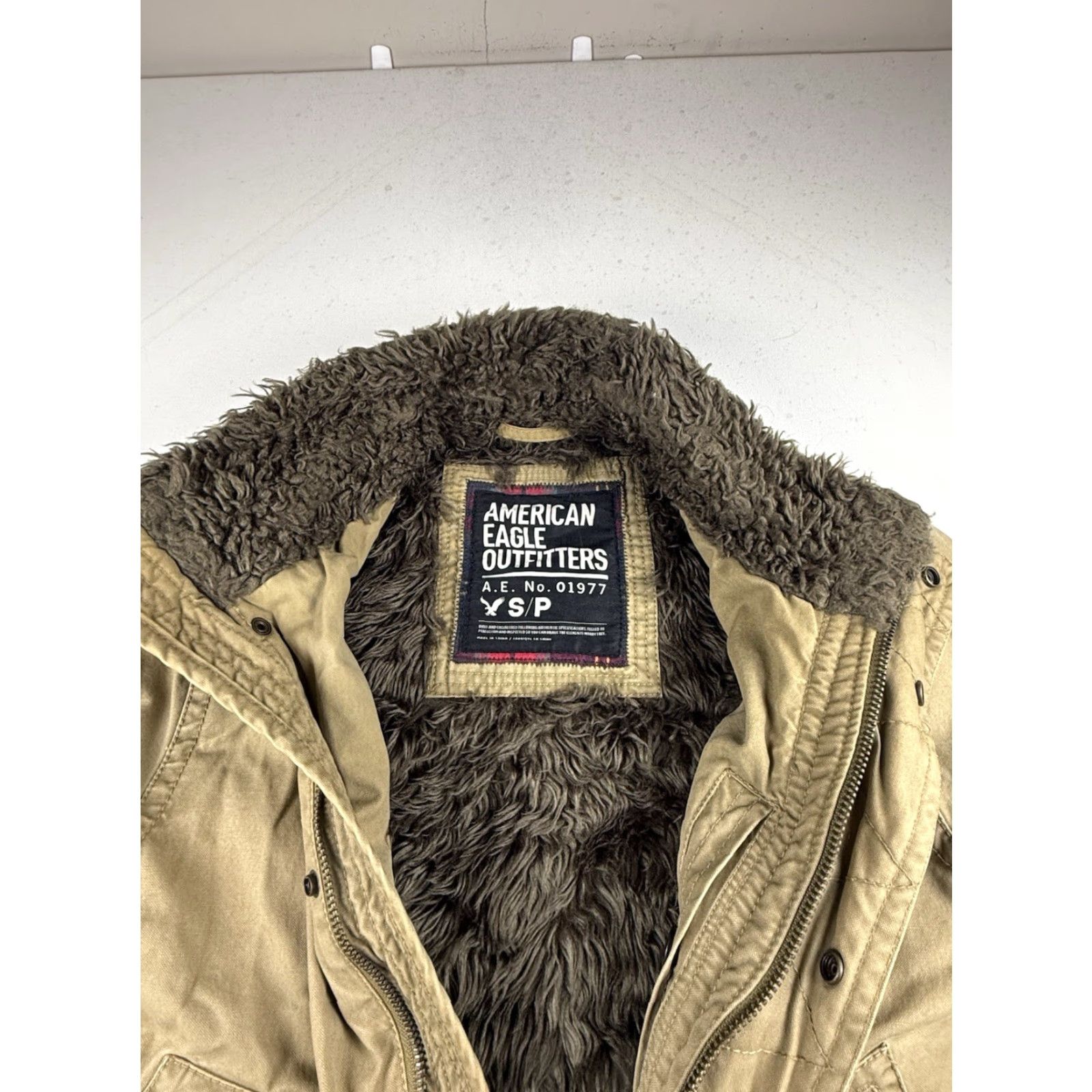 American Eagle Outfitters VINTAGE American Eagle Outfitters Coat Jacket Mens S Beige Faux Fur Collar Full Zip Canvas Military Jacket Short Winter New title: Size US S / EU 44-46 / 1 - 2 Thumbnail