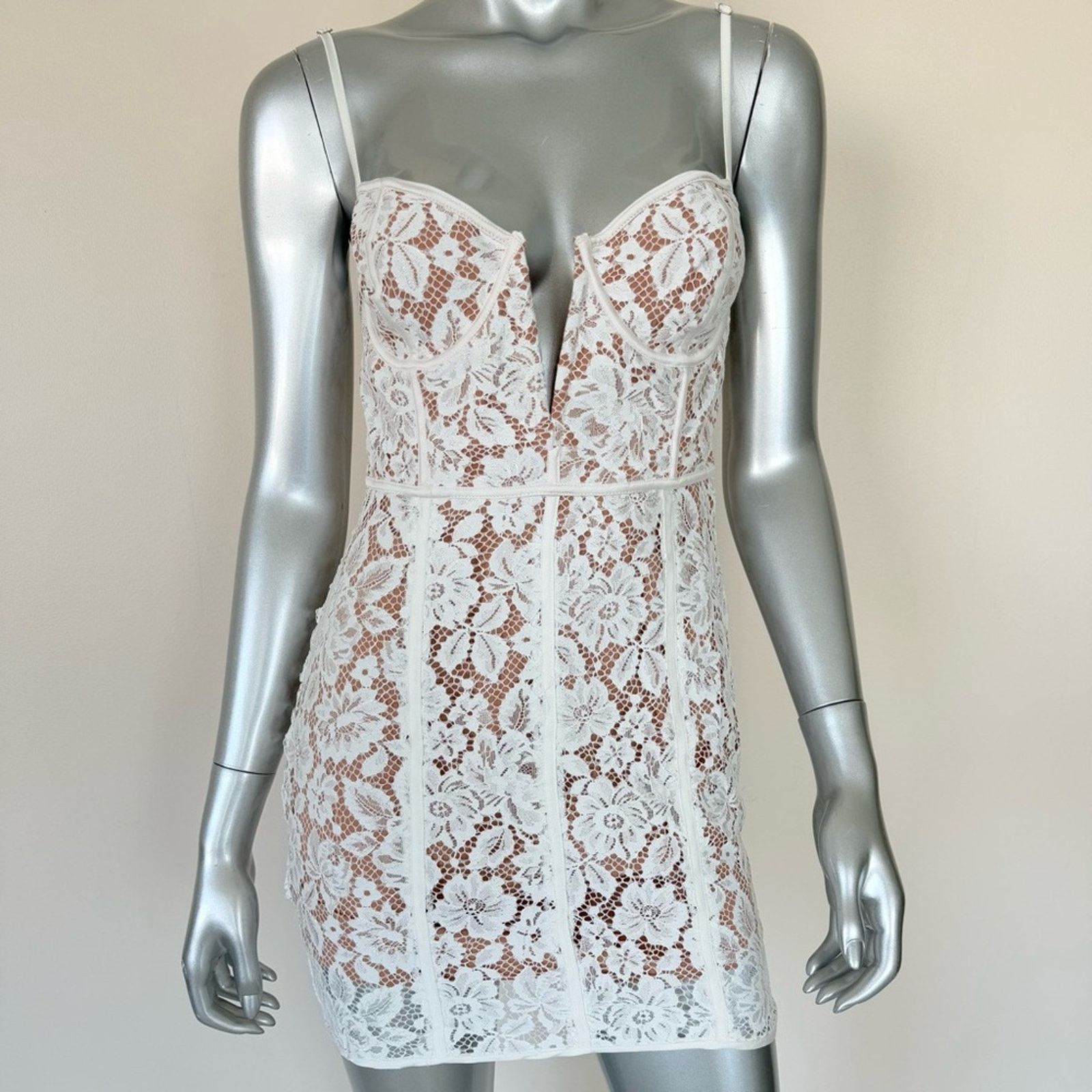 For Love & Lemons NWT!!! For love and lemons women dress size M Retail 265$ Size M / US 6-8 / IT 42-44 - 2 Thumbnail