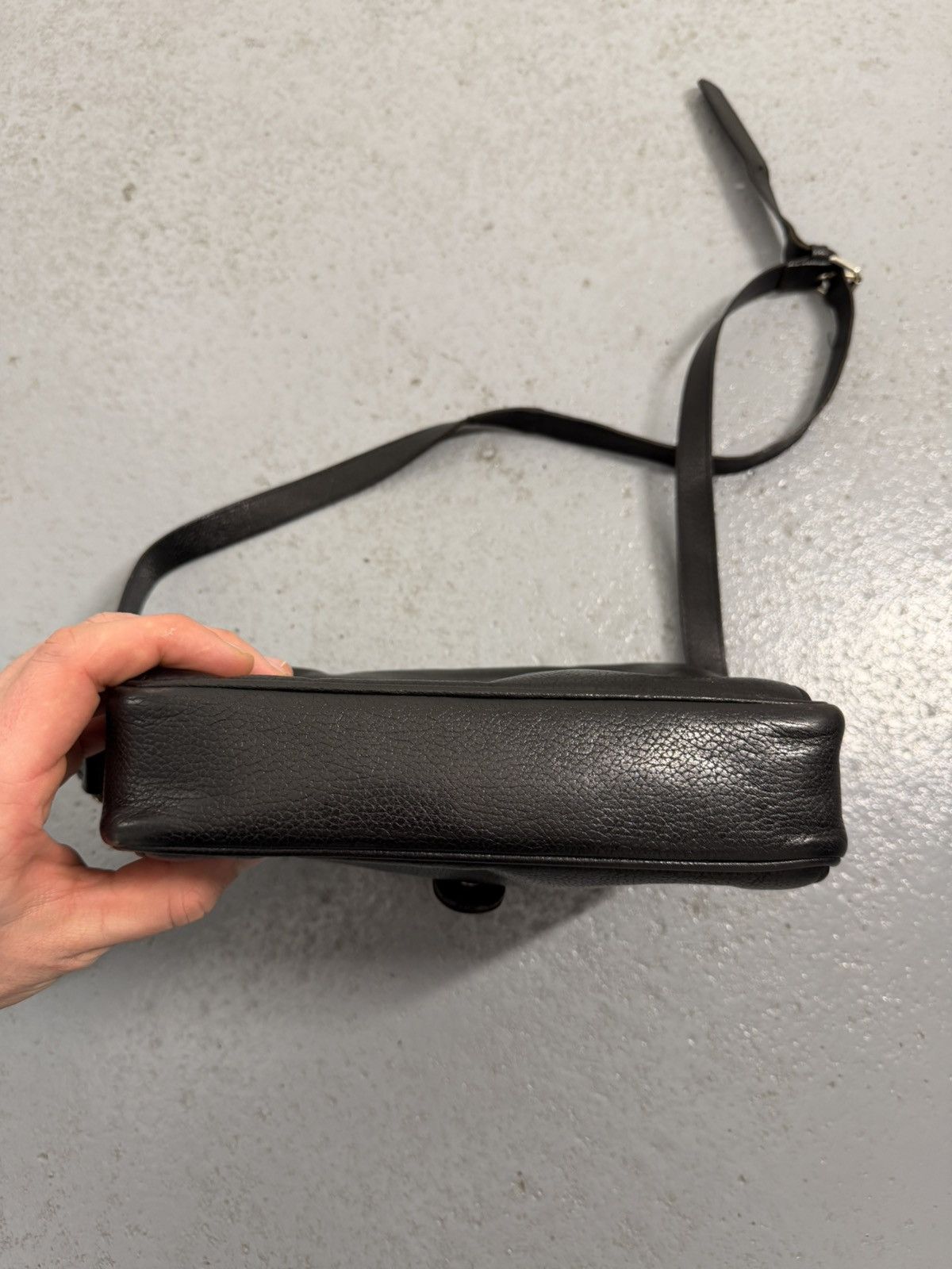 Fendi Vintage Fendi Leather Crossbody Bag Size ONE SIZE - 9 Thumbnail