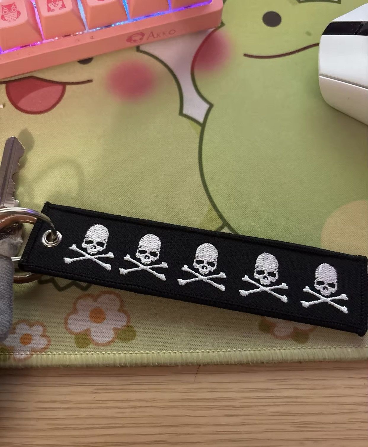 Japanese Brand Double-sided Embroidery Dangerous Skull Keychain Size ONE SIZE - 4 Thumbnail