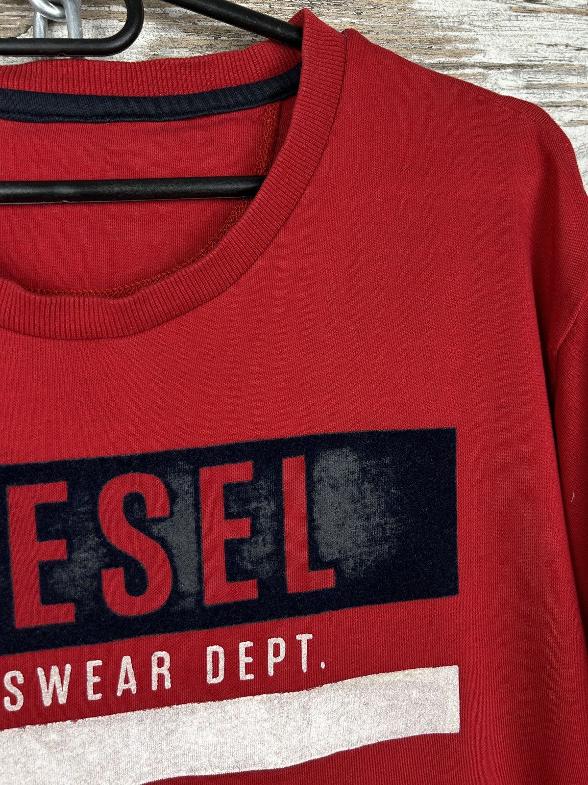 Diesel × Vintage Mens Vintage Diesel big logo centre T-shirt tee streetwear Size US M / EU 48-50 / 2 - 7 Thumbnail