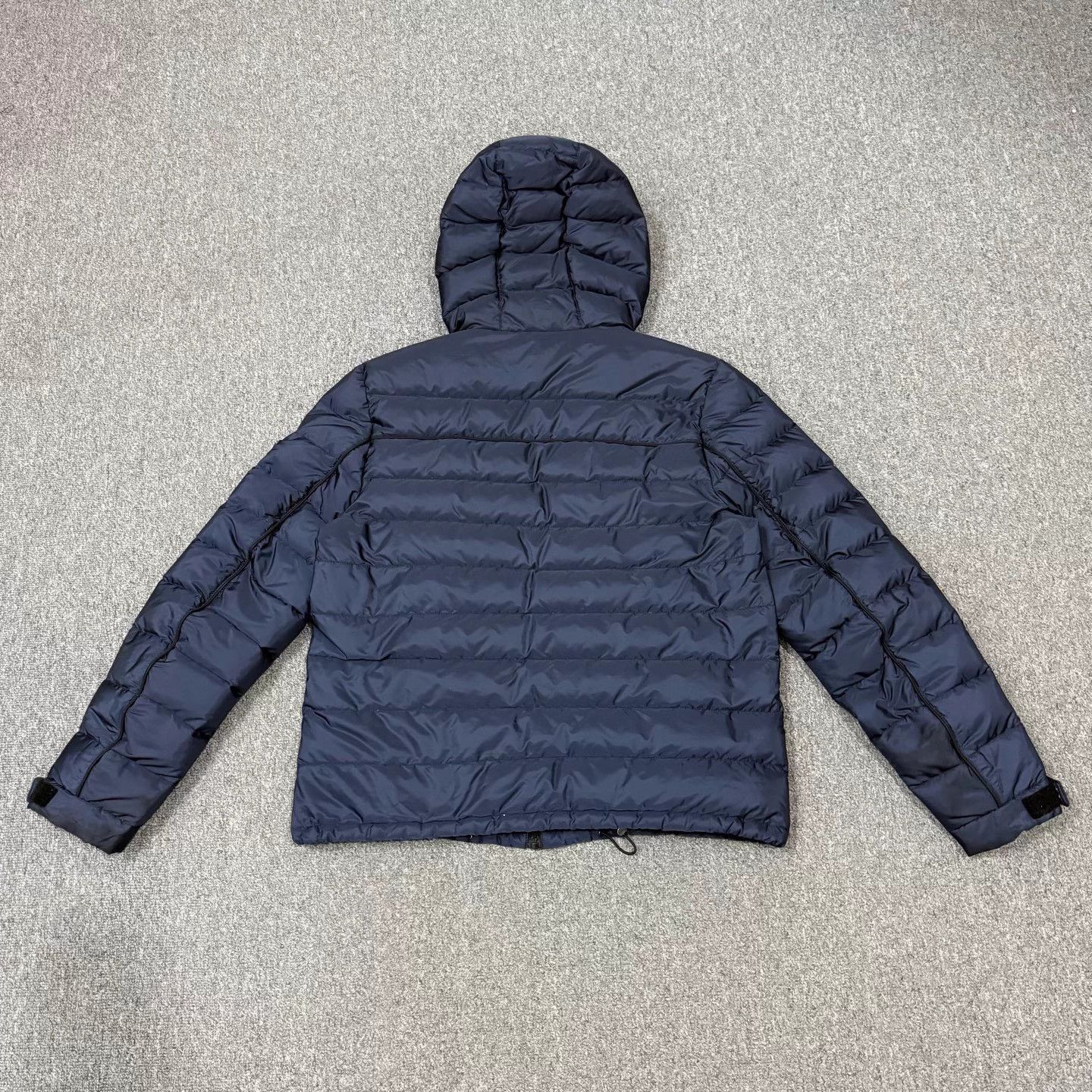 Prada Prada navy blue tri-logo down jacket 50 95 new Size US M / EU 48-50 / 2 - 2 Thumbnail