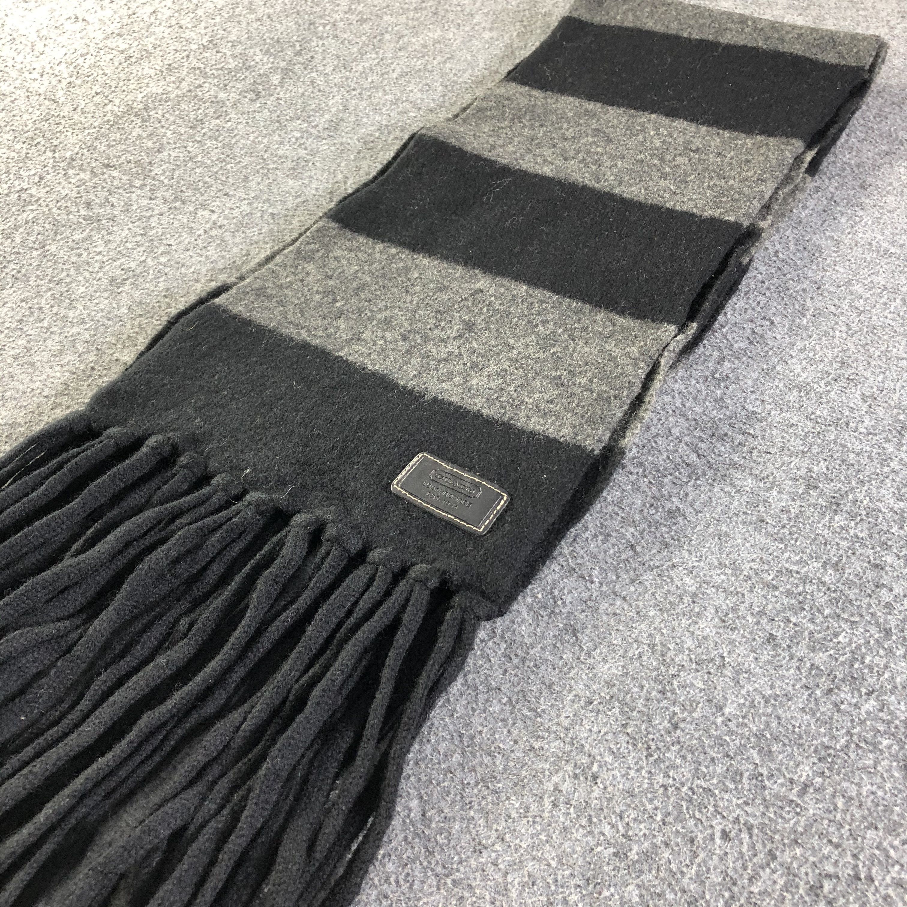 Coach Coach Scarf / Muffler / Neckwear Size ONE SIZE - 4 Thumbnail