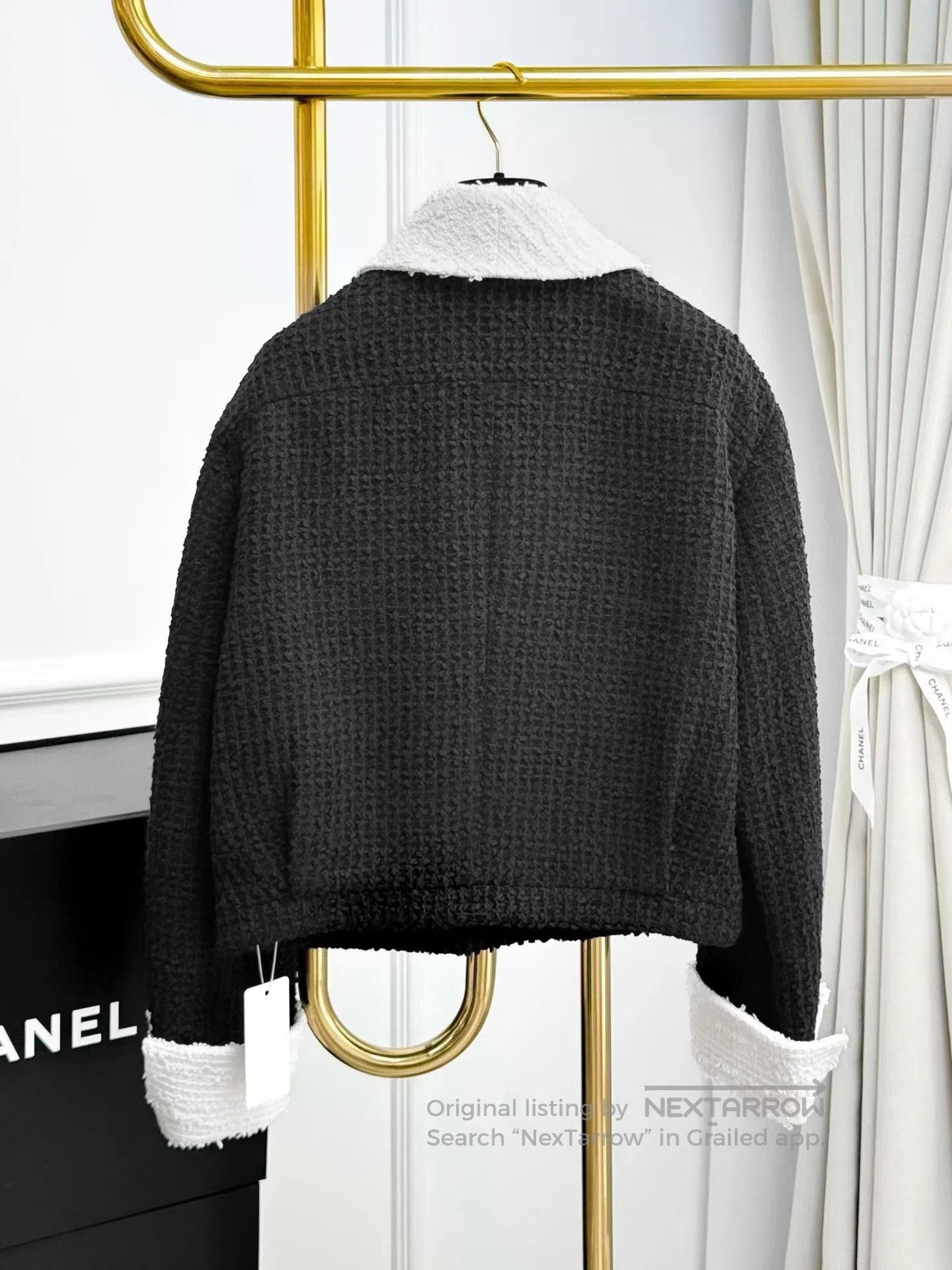 Chanel Chanel Black White Tweed Short Jacket. Size S / US 4 / IT 40 - 2 Thumbnail