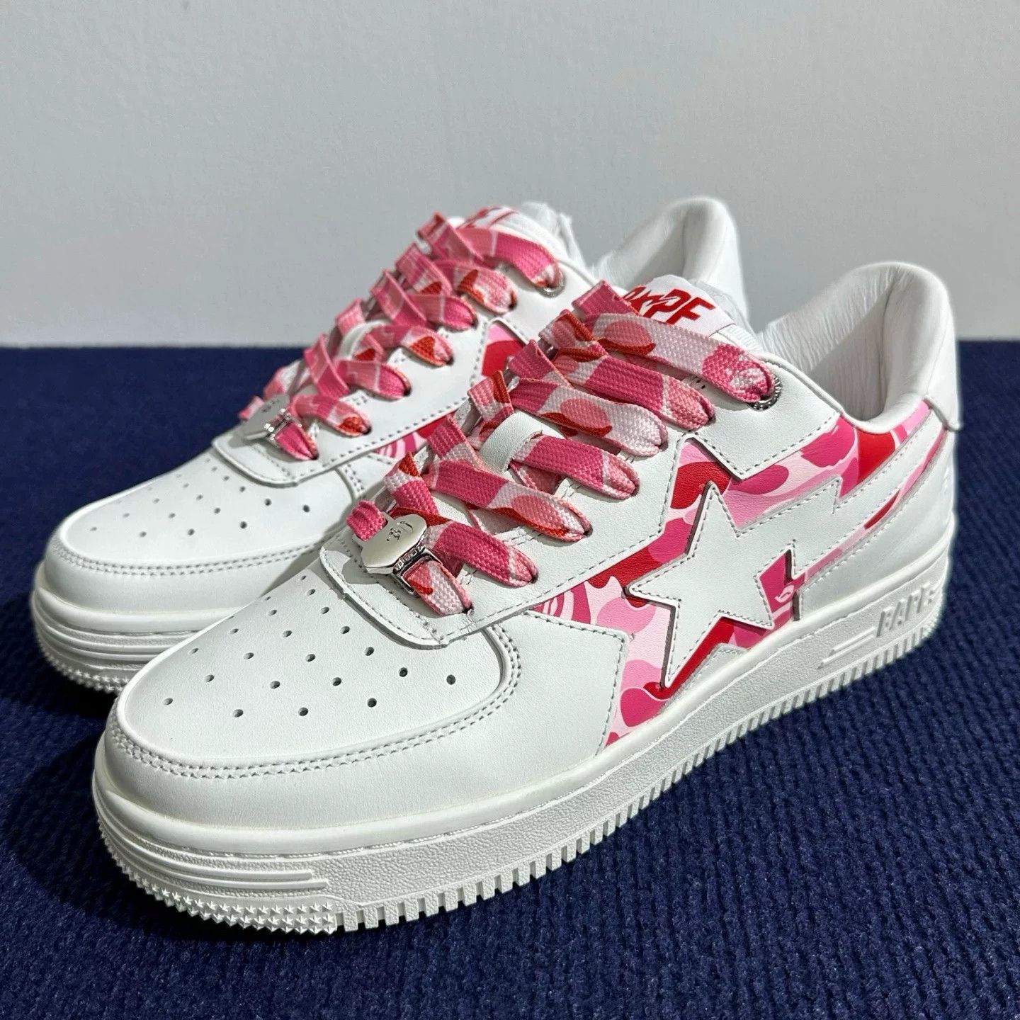 Bape Bape Pink Lowtop Sneakers 40 Men Size US 7.5 / EU 40-41 - 1 Thumbnail