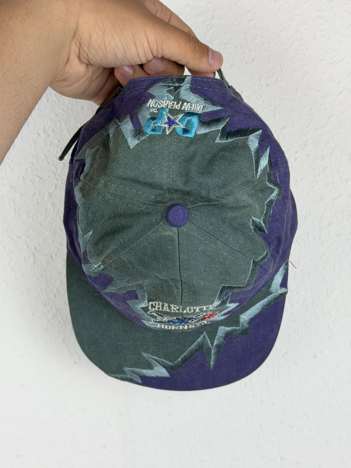 Drew Pearson CHARLOTTE HORNETS Vintage 90s Drew Pearson Snapback Hat Size ONE SIZE - 11 Thumbnail
