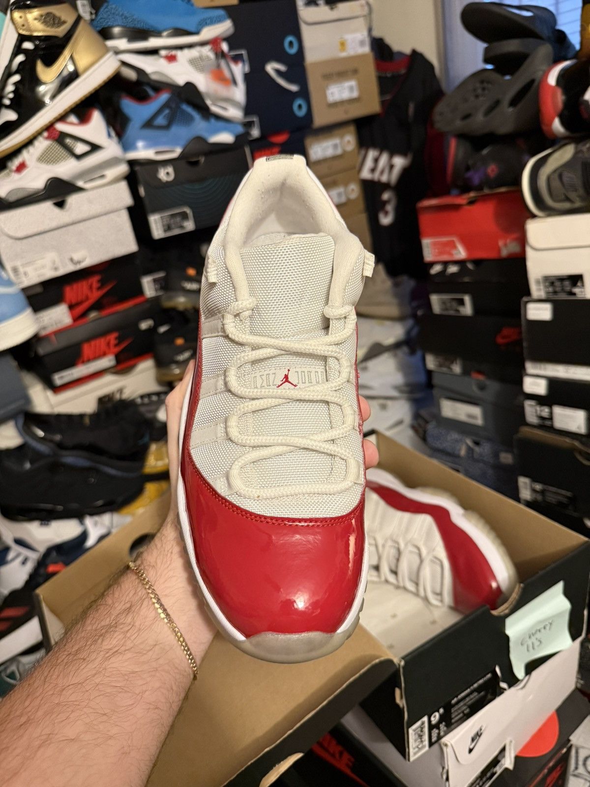 Jordan Brand Jordan retro 11 low cherry sz 9.5 Size US 9.5 / EU 42-43 - 2 Thumbnail