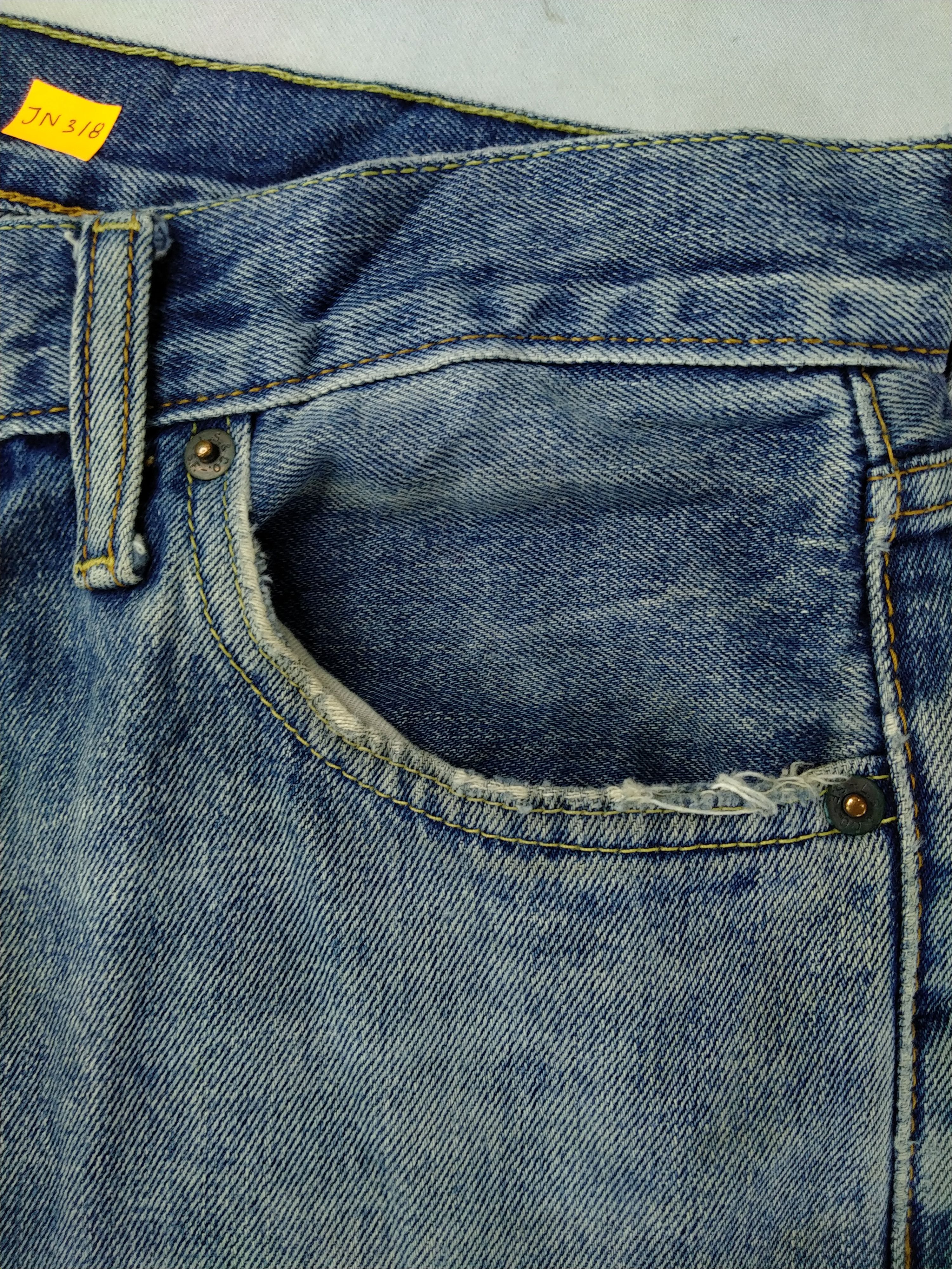 Levi's Vintage Levi's 513 Distressed 32 x 30 Denim -JN318 Size US 32 / EU 48 - 14 Thumbnail