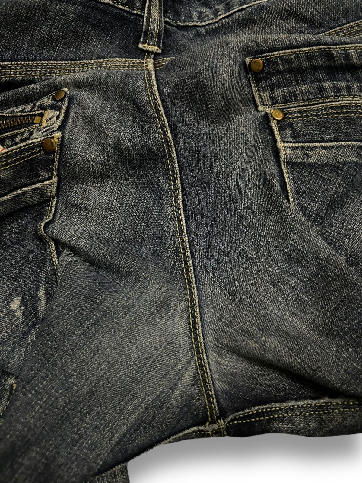 Number (N)ine Japanese Brand Whiskers Distressed Jeans Number (N)ine Style Size US 32 / EU 48 - 12 Thumbnail