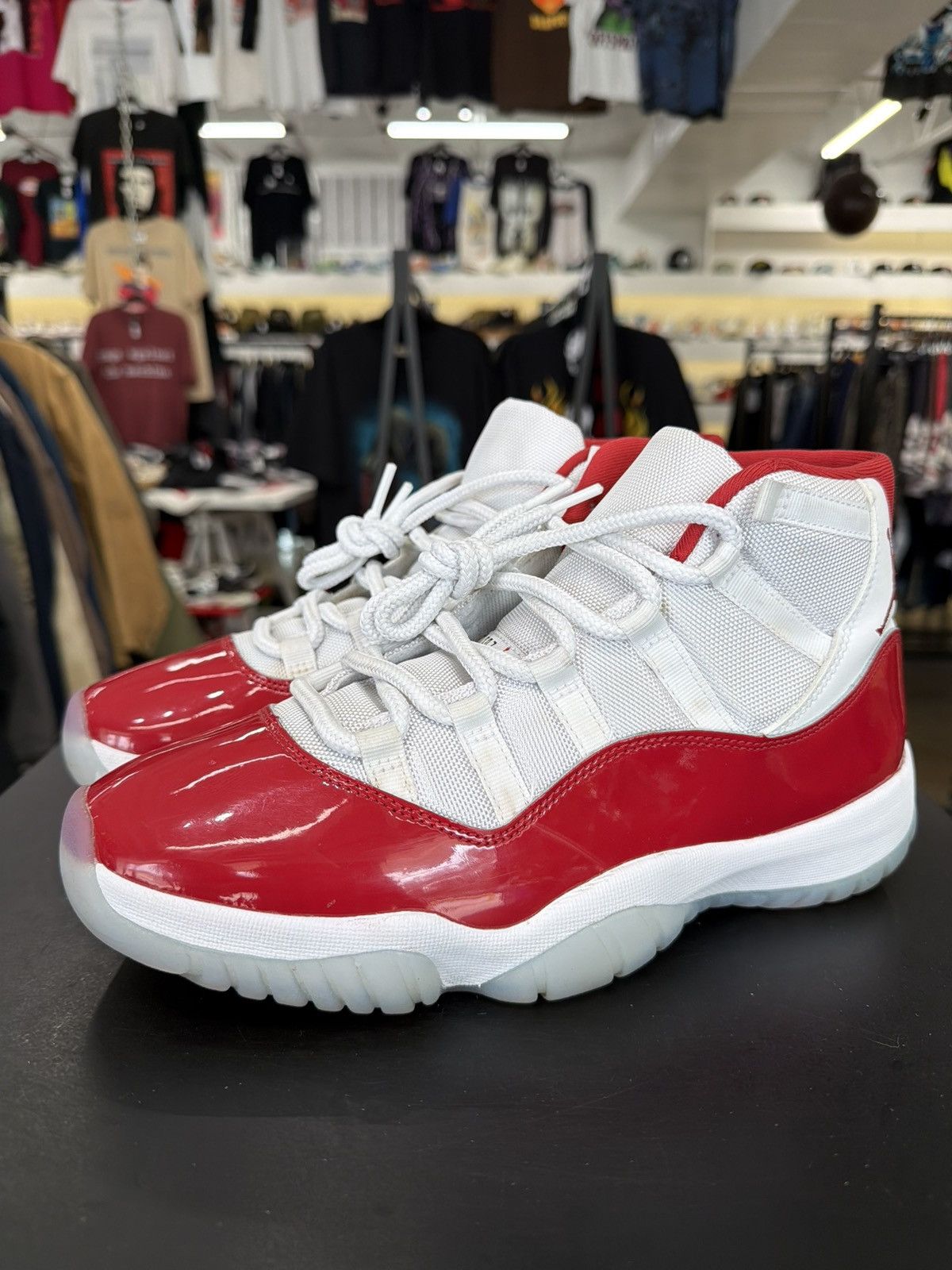 Jordan Brand Air Jordan 11 Cherry Size 10 (2022) Size US 10 / EU 43 - 1 Thumbnail
