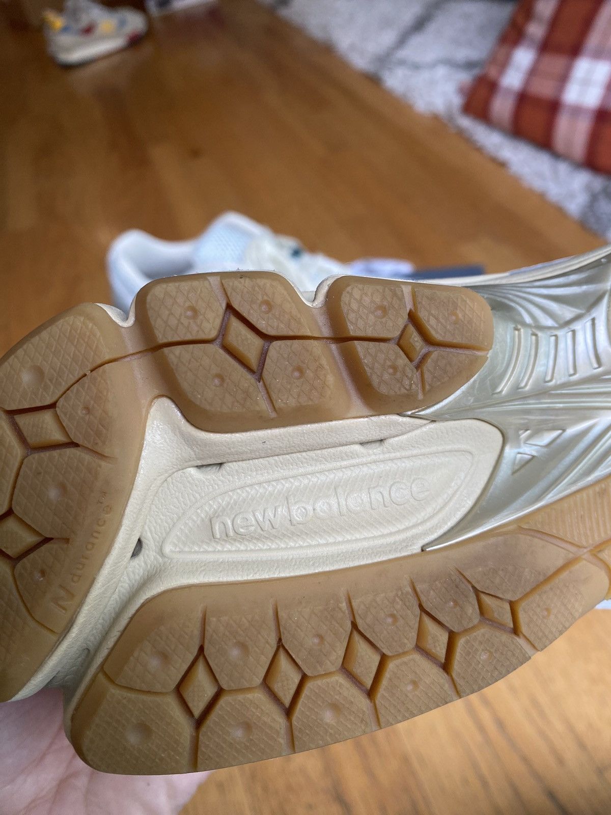 New Balance New Balance 1906R ‘White/Green’ US10 Size US 10 / EU 43 - 12 Thumbnail