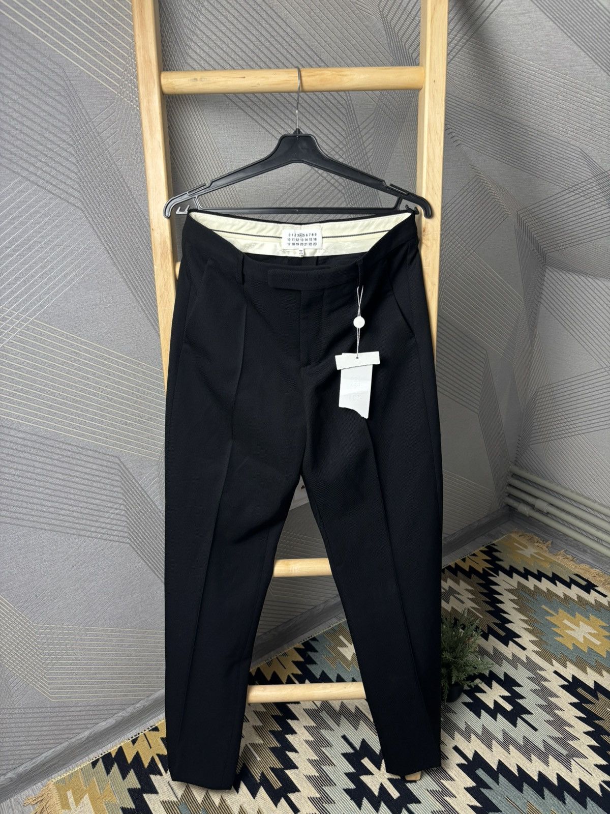 Maison Margiela Maison Margiela trousers S51KA0379 Size 26" / US 2 / IT 38 - 1 Thumbnail