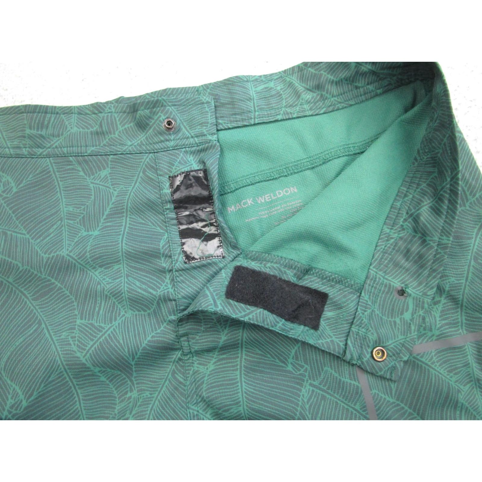 Vintage Mack Weldon Shorts Mens 35/36 Green Leaf Print Stretch Zip Pocket Swim Trunks Size US 36 / EU 52 - 7 Thumbnail