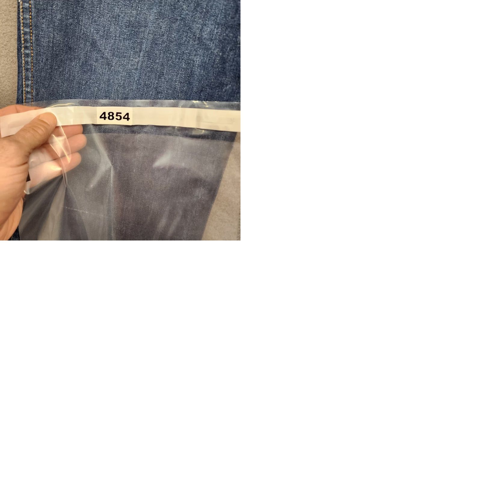 Fruit Of The Loom VINTAGE Fruit of the Loom Jeans 34x29 Blue Denim 80s Tagged Mens 36 Womens 15 Straight Jeans Mens Womens Blue Denim Size 24" / US 00 / IT 34 - 11 Thumbnail