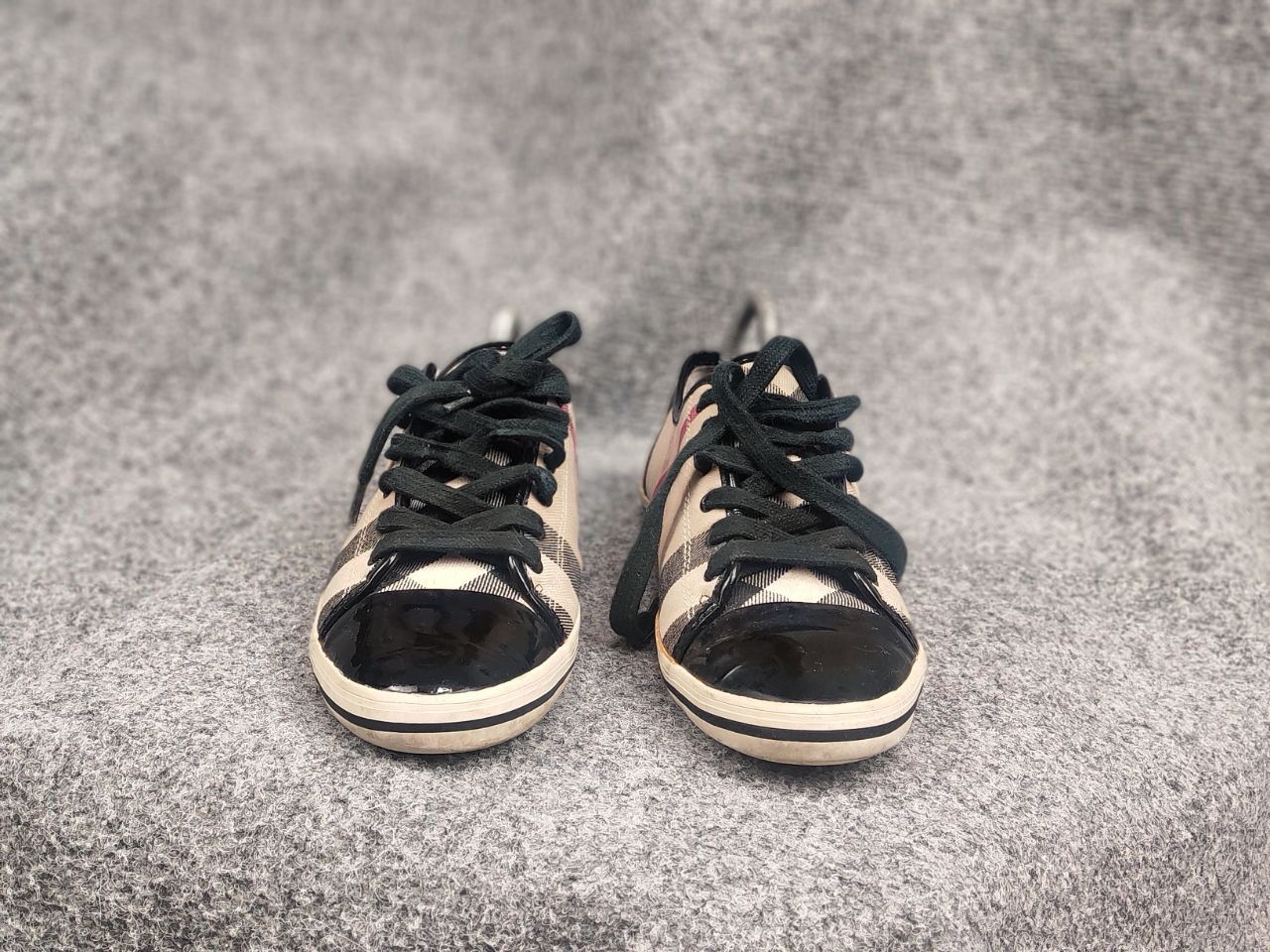 Burberry Burberry Design Nova check Canvas Leather Cap Toe Sneakers Size US 9 / IT 39 - 5 Thumbnail