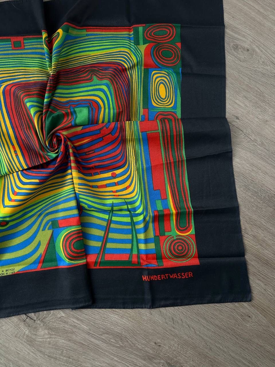 Japanese Brand × Vintage Vintage Hundertwasser Seide Schal Arc Scarf Size ONE SIZE - 5 Thumbnail