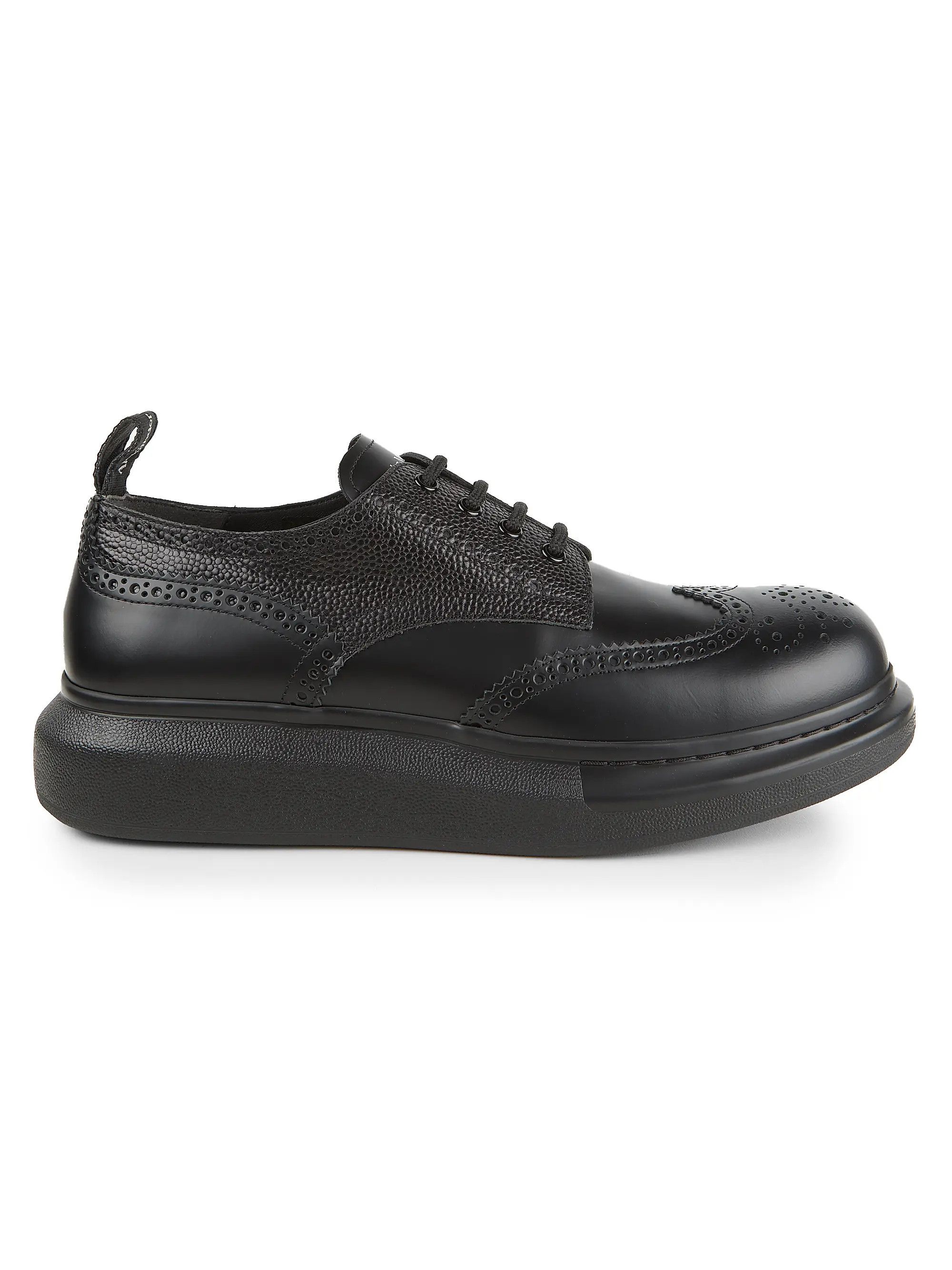 Alexander McQueen o1w1db10725 Hybrid Lace Up in Black Size US 6.5 / EU 39-40 - 1 Thumbnail