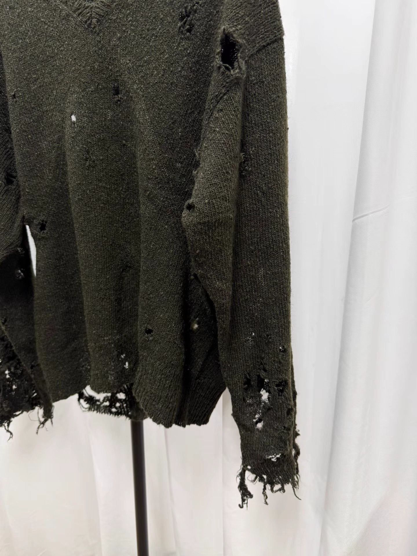 Comme des Garcons Homme Comme des Garçons Homme 90s Ripped Knit K20 Size US XL / EU 56 / 4 - 2 Thumbnail