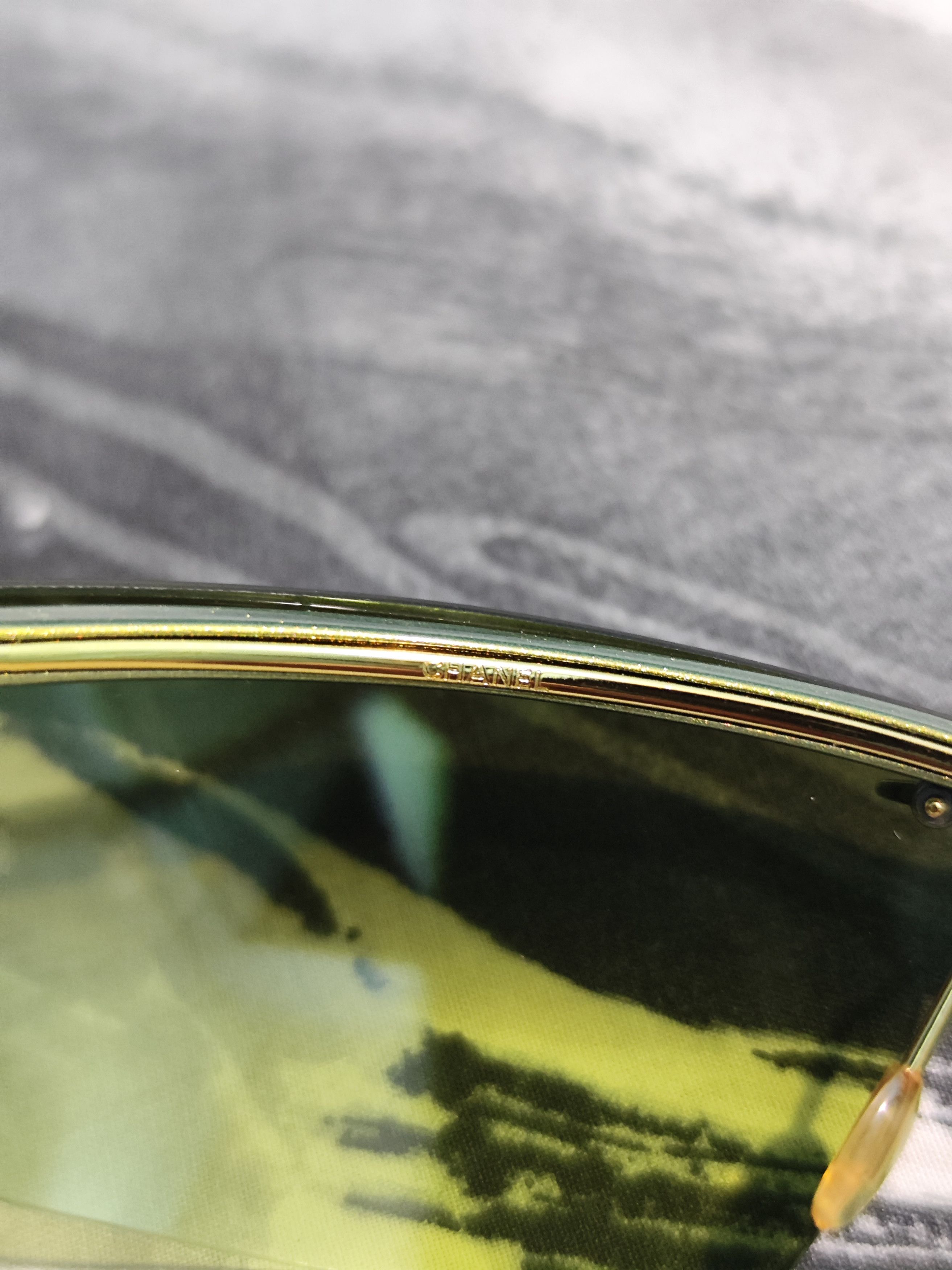 Chanel Chanel - Y2K Rimless Green Sunglasses 6001 Size ONE SIZE - 12 Thumbnail