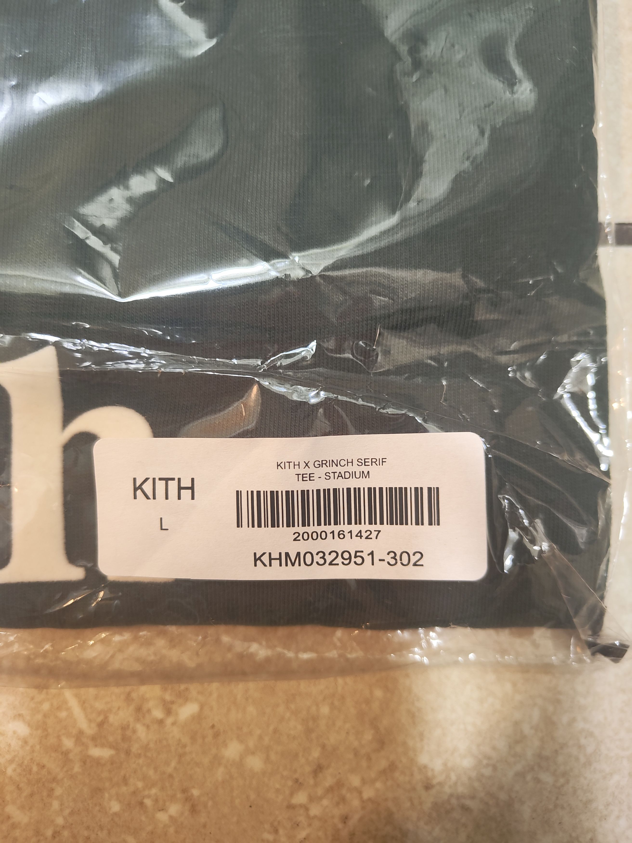 Kith Kith x The Grinch Serif Tee Size US L / EU 52-54 / 3 - 6 Thumbnail