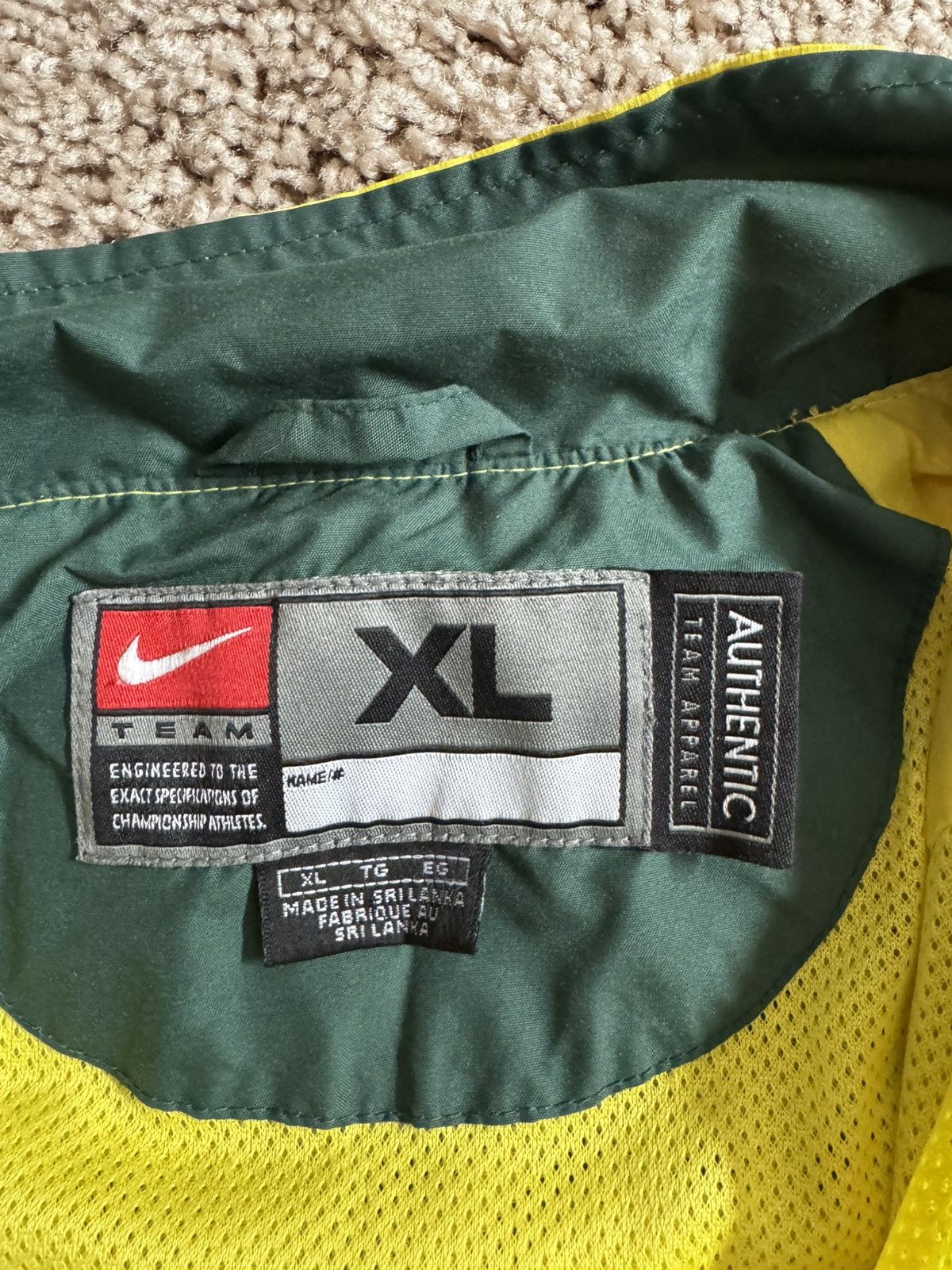 Nike Vintage Nike University of Oregon Ducks Windbreaker Jacket Size US XL / EU 56 / 4 - 3 Thumbnail