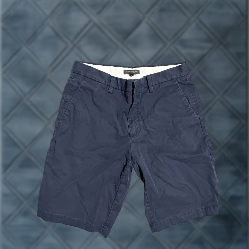 Banana Republic Banana Republic Shorts Mens 31 Emerson Navy Blue Chino Flat Front 11" Zip Belt Loops Cotton Flat Front 31 Regular Navy Mens Chino Size US 31 - 1 Thumbnail