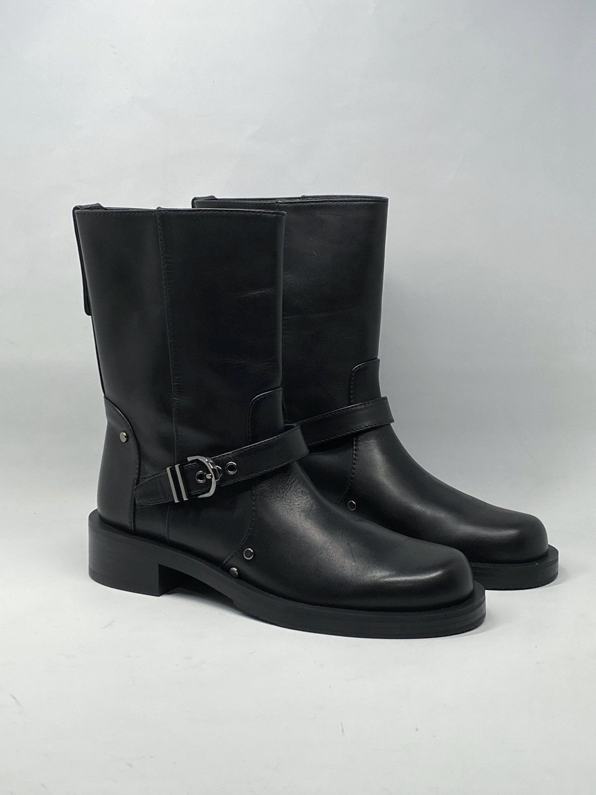 Stuart Weitzman Stuart Weitzman Maverick Pull On Moto Boots size 6.5 Size US 6.5 / IT 36.5 - 2 Thumbnail