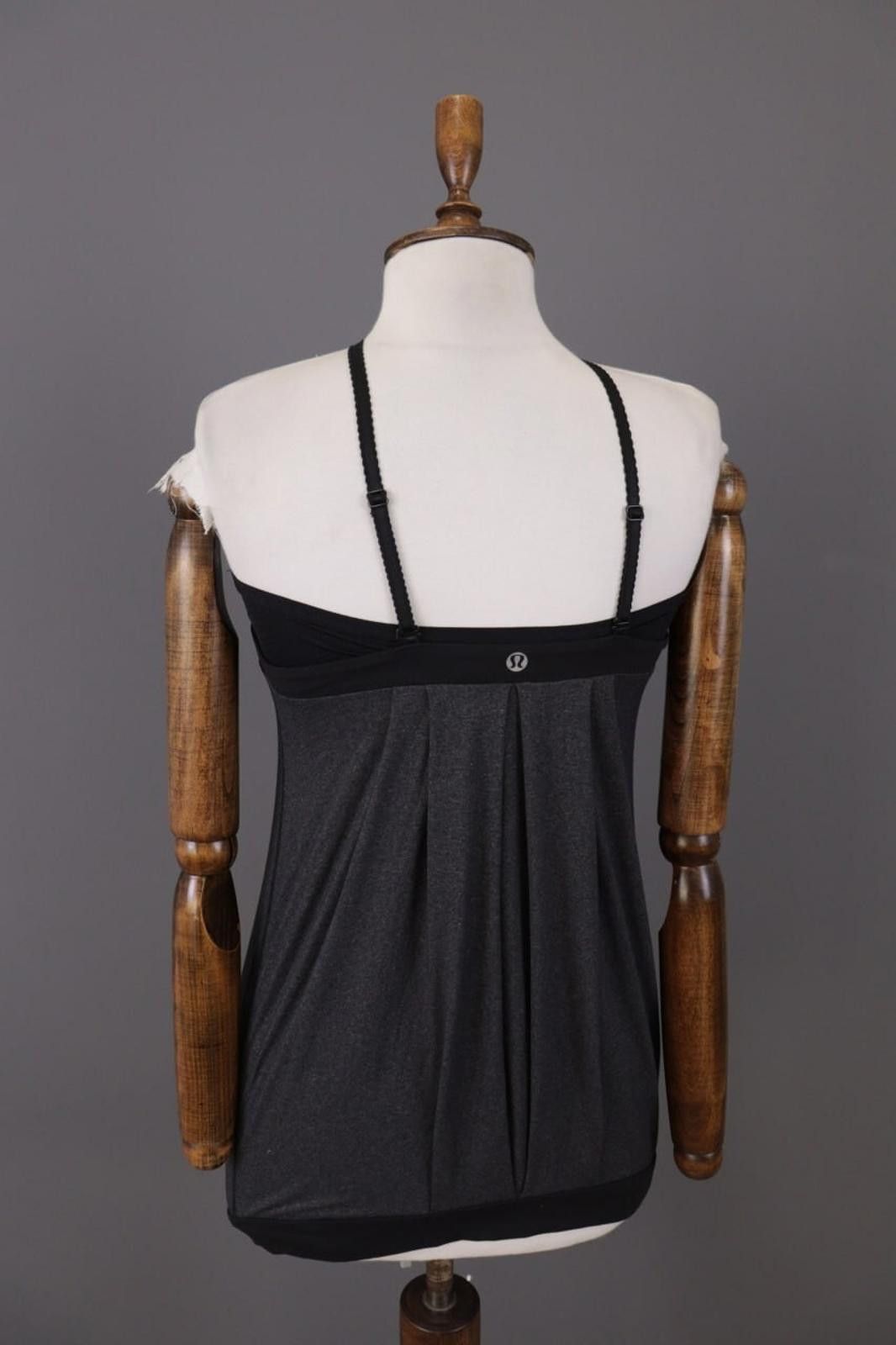 Lululemon Lululemon Athletica Gray Spaghetti Base Layer Shirt Size 6 Size M / US 6-8 / IT 42-44 - 8 Thumbnail