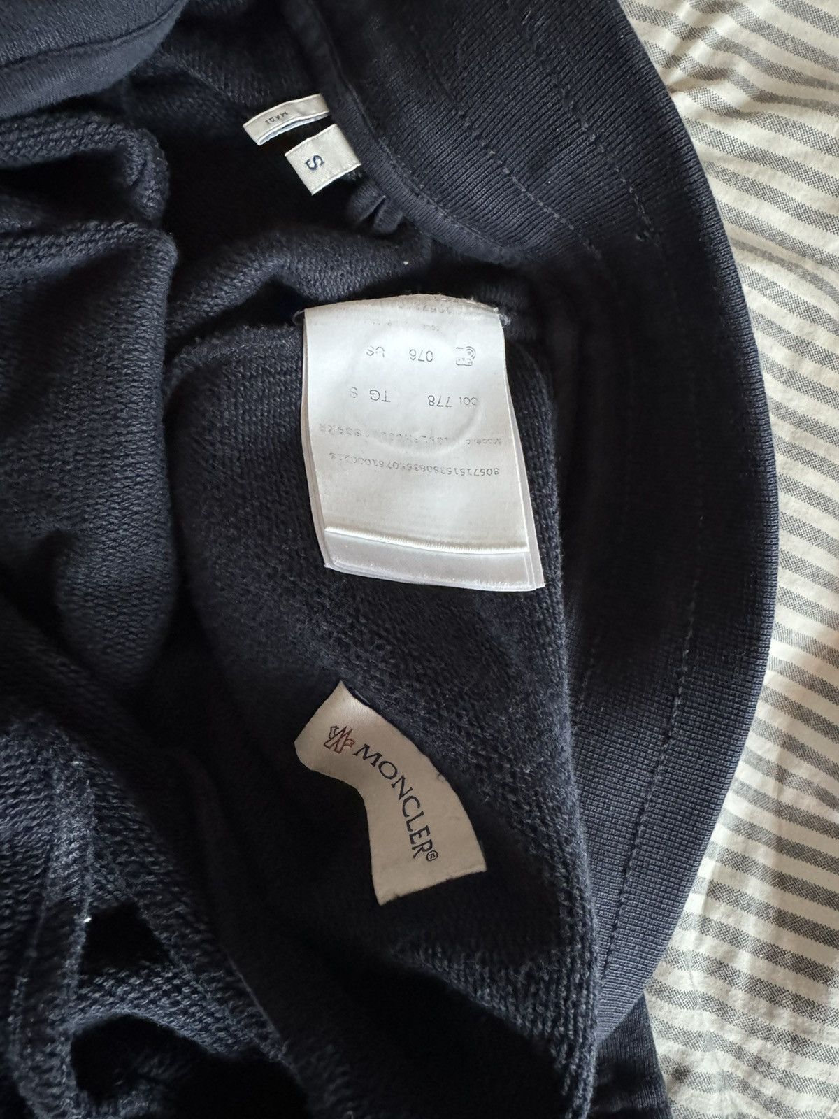 Moncler Moncler logo patch shorts Size US 29 - 4 Thumbnail