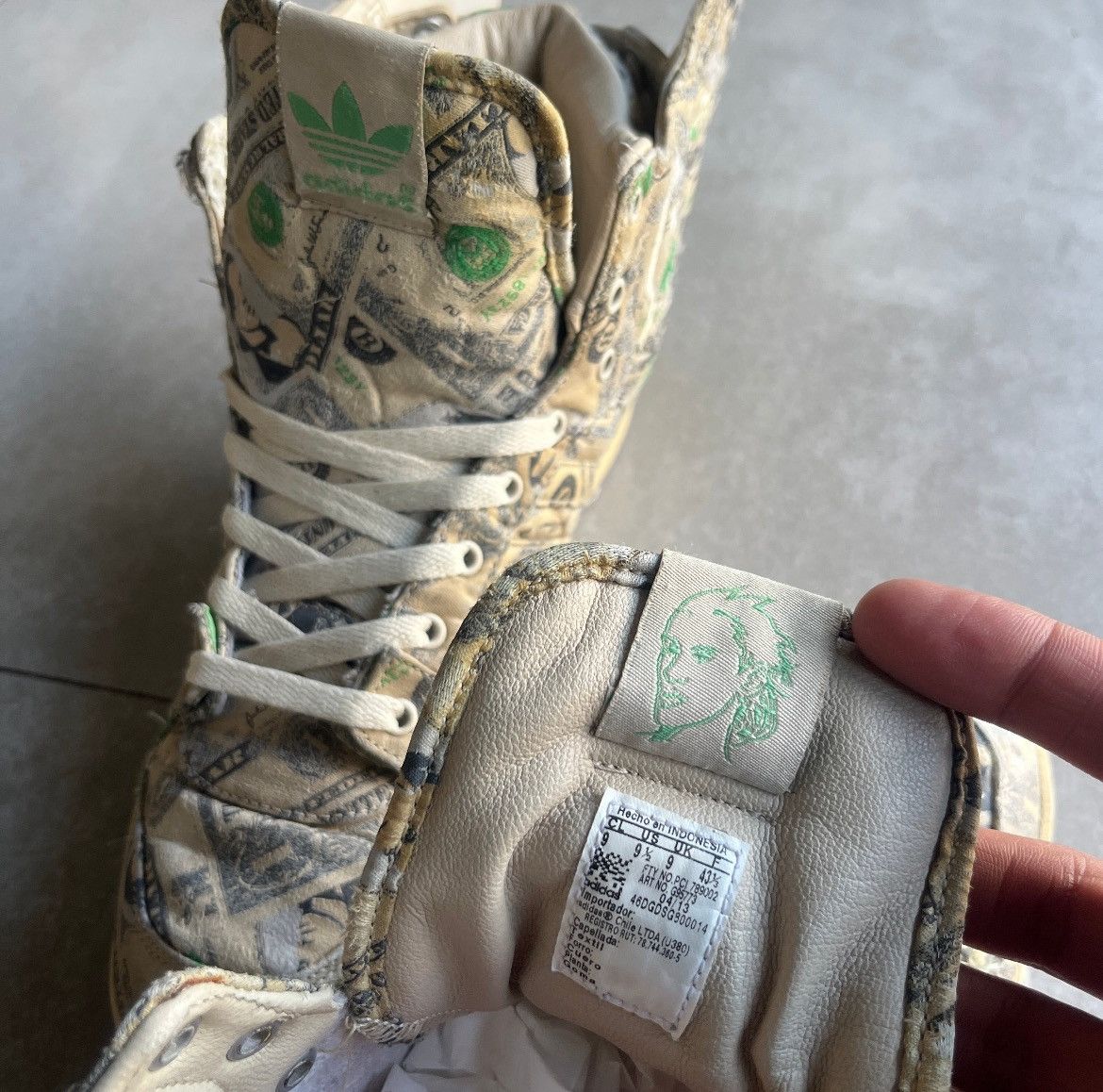 Adidas × Jeremy Scott Adidas x Jeremy scott dollar wings Size US 9.5 / EU 42-43 - 5 Thumbnail