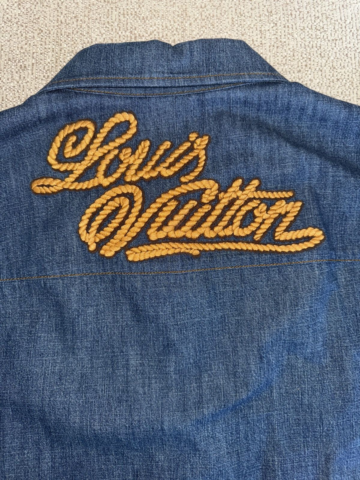 Louis Vuitton Louis Vuitton Short-Sleeved Cotton Chambray Shirt Size US M / EU 48-50 / 2 - 2 Thumbnail