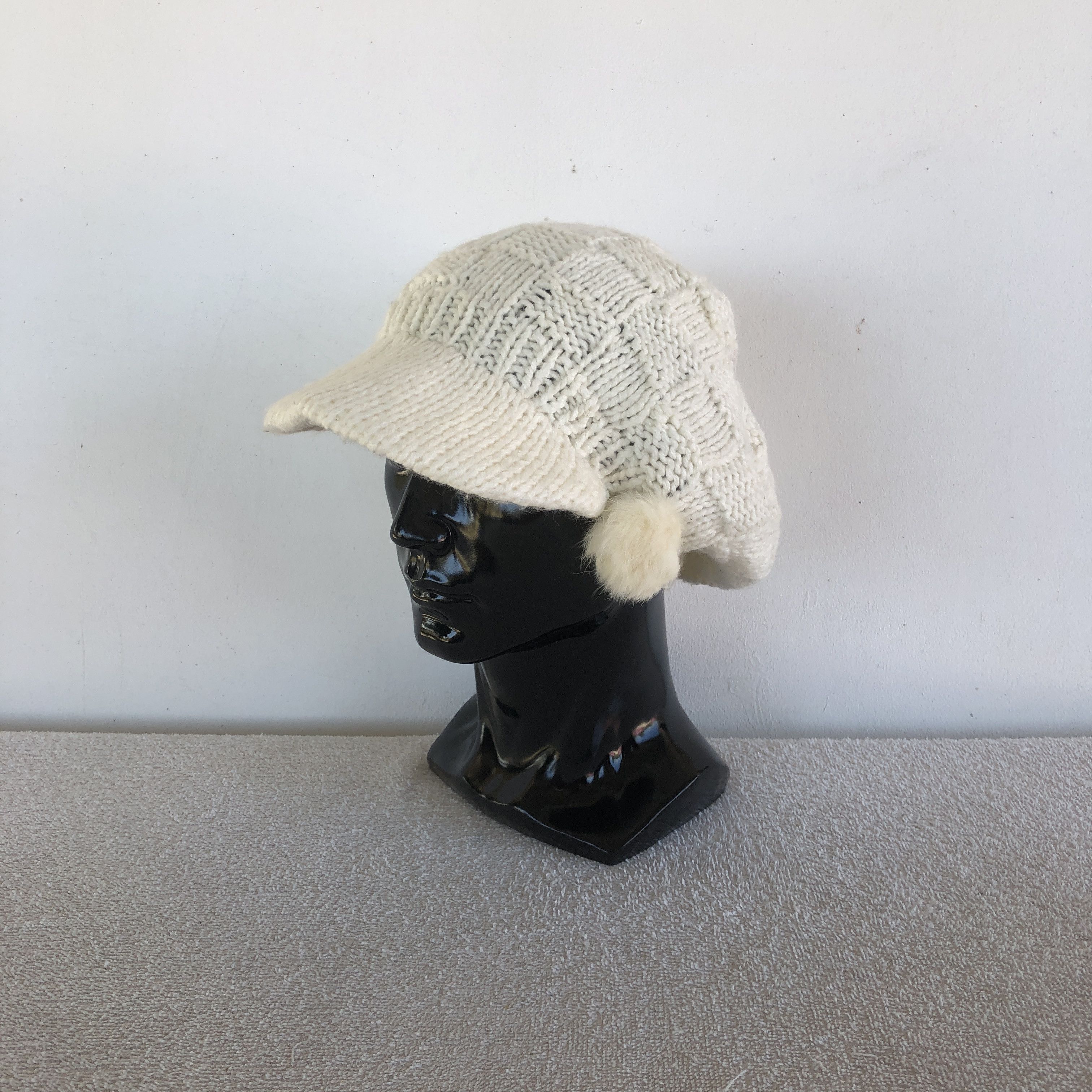 Japanese Brand Vintage Chubby Pucks Knitted Hats Beanie Snow Caps Size ONE SIZE - 1 Thumbnail