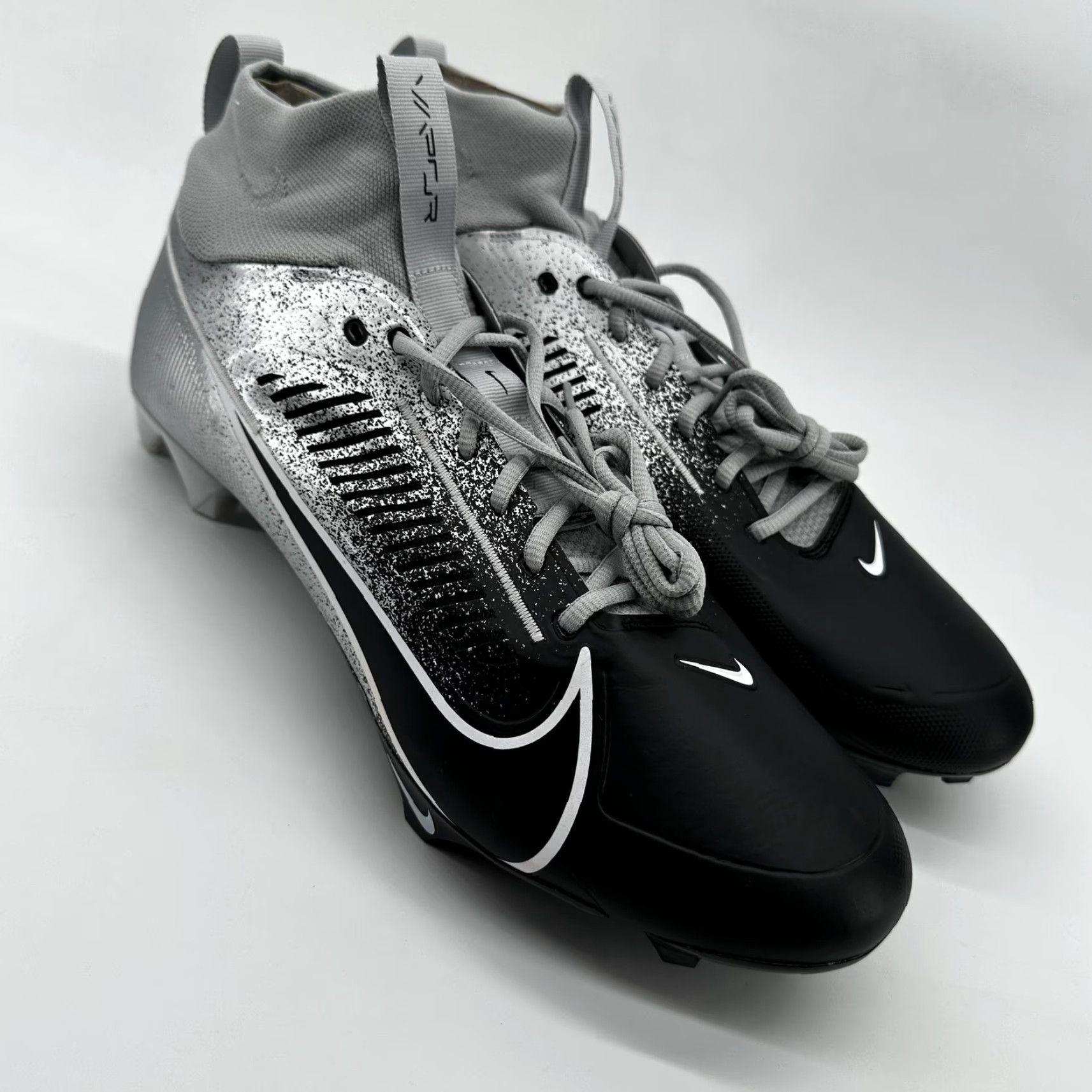 Nike Vapor Men's Mid Top Shoes Size 16 Silver Black Football Cleats HF3454-003