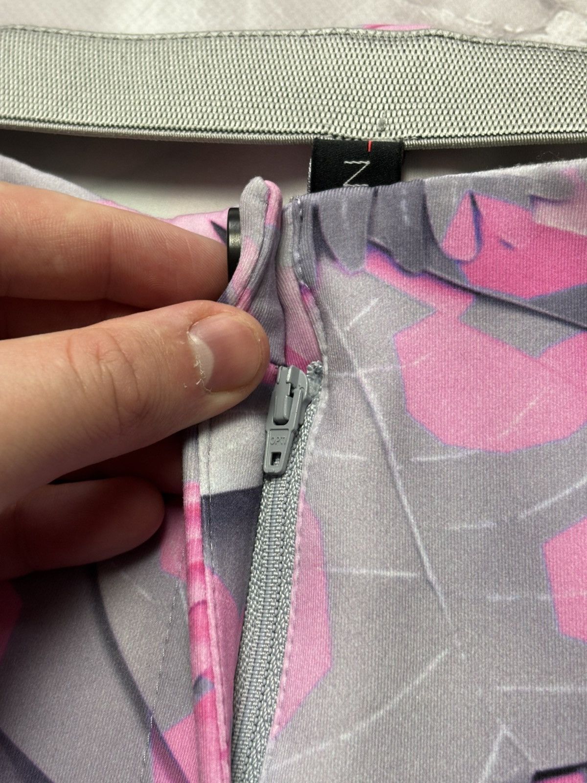 Other Marc Cain Pink Floral Print Stretch Pants Womens N4 (M) Size 30" / US 8 / IT 44 - 9 Thumbnail
