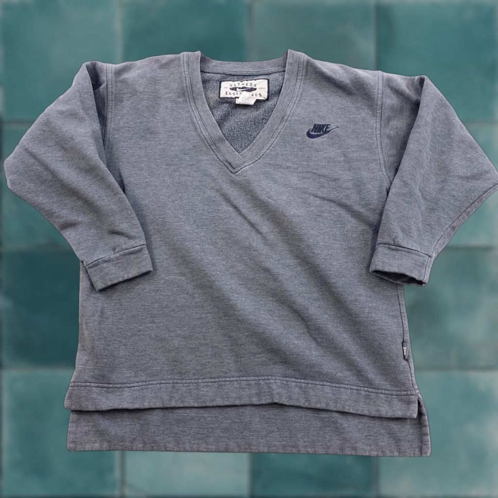 Nike VINTAGE Nike Sweatshirt Women Small Gray V-Neck Fitness Essentials Nike Sweatshirt Pullover Activewear Womens S Gray Nike Size S / US 4 / IT 40 - 1 Thumbnail