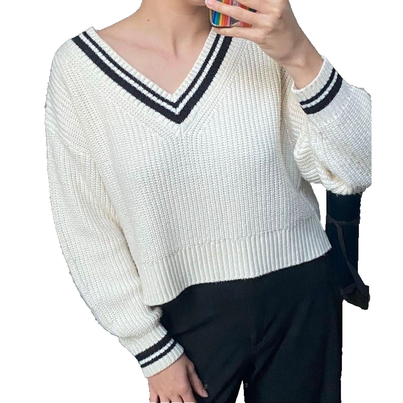 H&M H&M ivory v-neck Y2K preppy style SIZE XS A001891 Size XS / US 0-2 / IT 36-38 - 1 Thumbnail