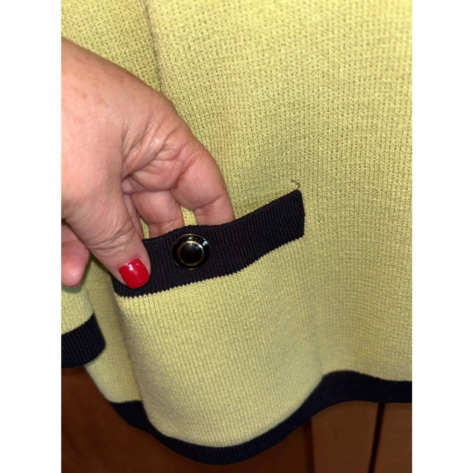 St. John VINTAGE St. John Collection Cardigan Green Knit Wool Blend Pockets 10 Size L / US 10 / IT 46 - 6 Thumbnail