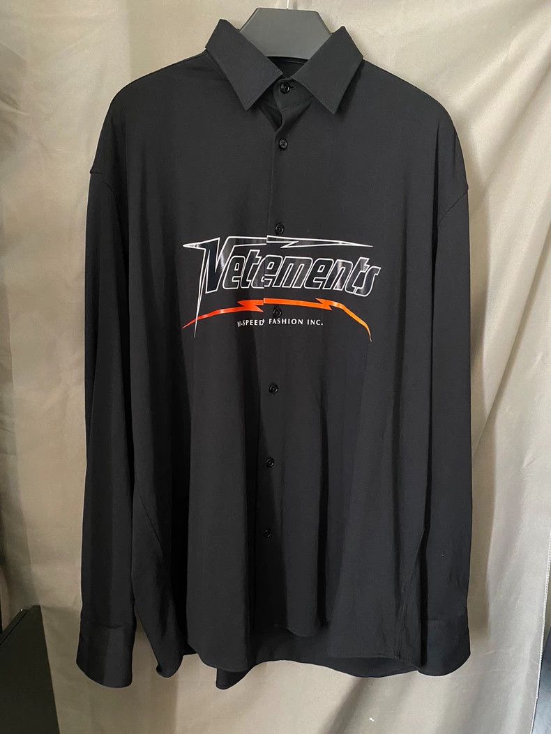 Vetements VETEMENTS ss16 gothic logo oversized long sleeve | Grailed