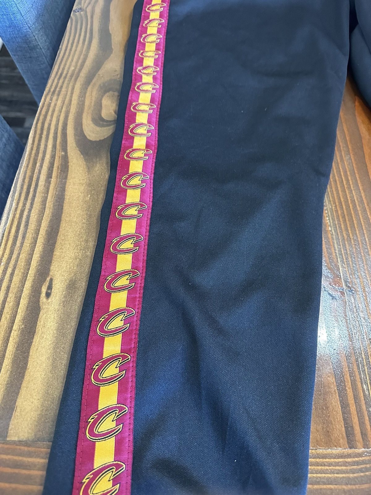 NBA Vintage NBA Cleveland Cavaliers athletic pants Size US 38 / EU 54 - 5 Thumbnail