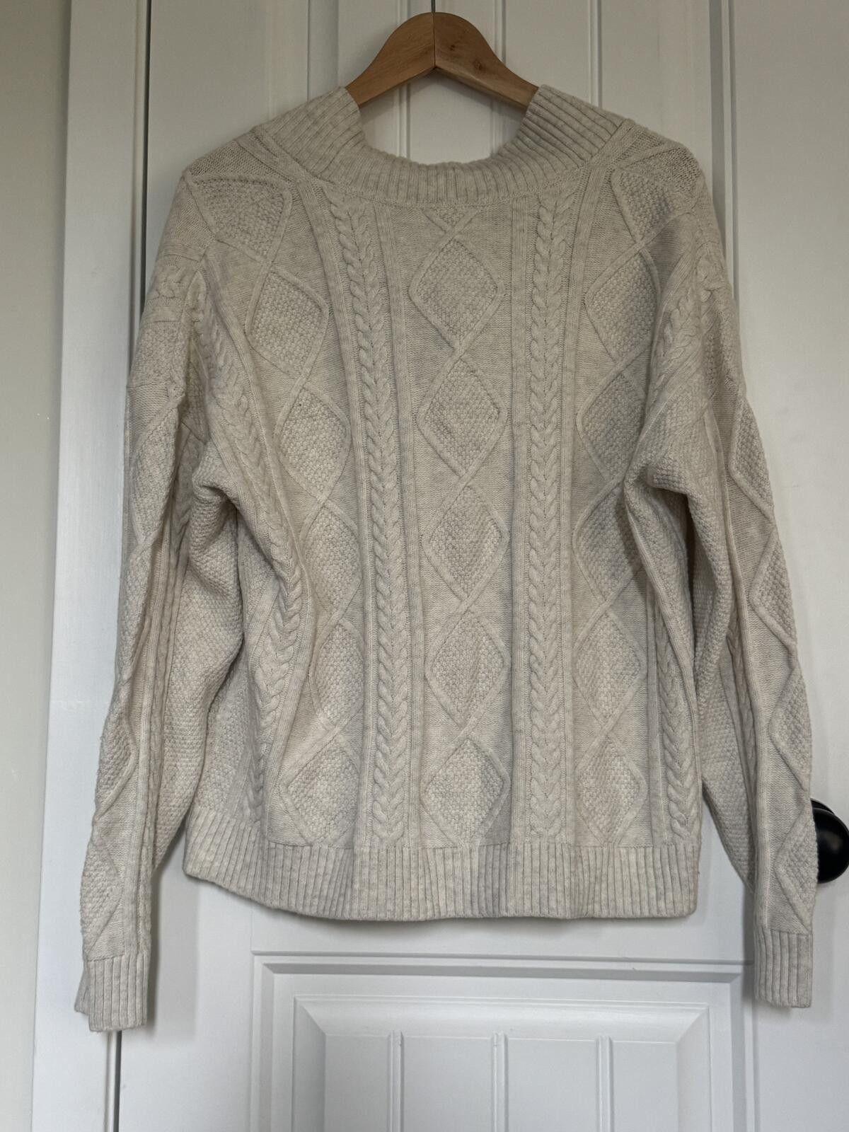 Other Talbots NWT Medium Cream Cable Knit Cardigan Size M / US 6-8 / IT 42-44 - 4 Thumbnail