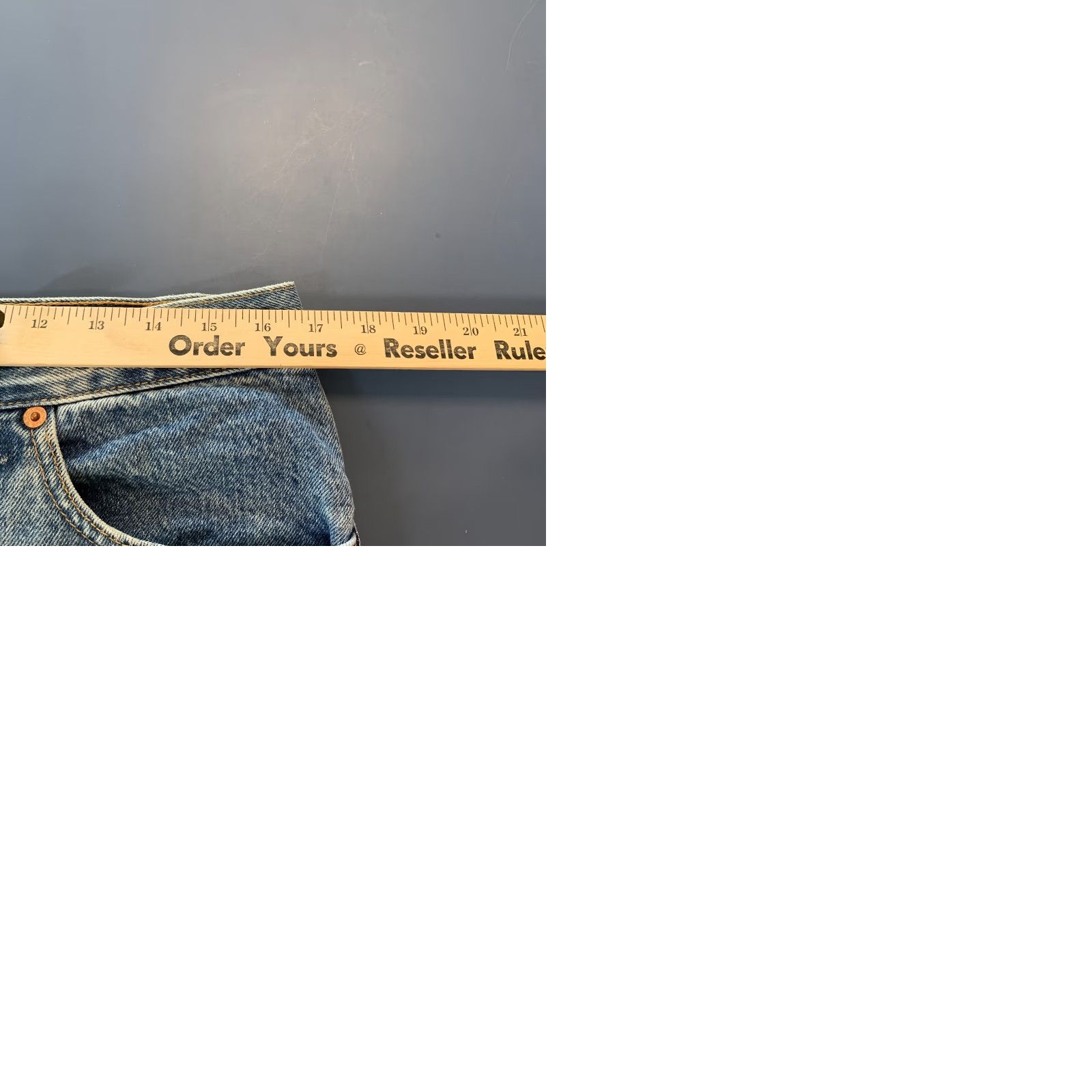 Levi's VINTAGE Levi's 505 Jeans Regular Mens Blue Denim 32x28 Straight Fit denim Jeans 32 Mens Blue Levi's 505 Vintage 90s Size US 32 / EU 48 - 12 Thumbnail