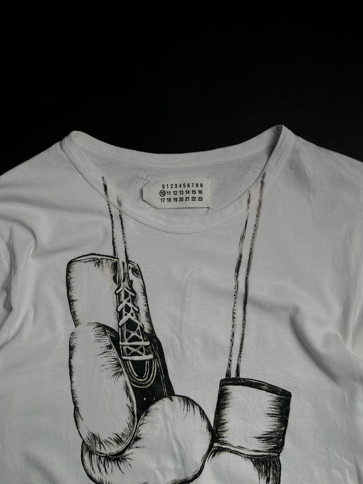 Maison Margiela SS07 Maison Martin Margiela Trompe L’oeil Boxing Gloves Tee Size US M / EU 48-50 / 2 - 3 Thumbnail