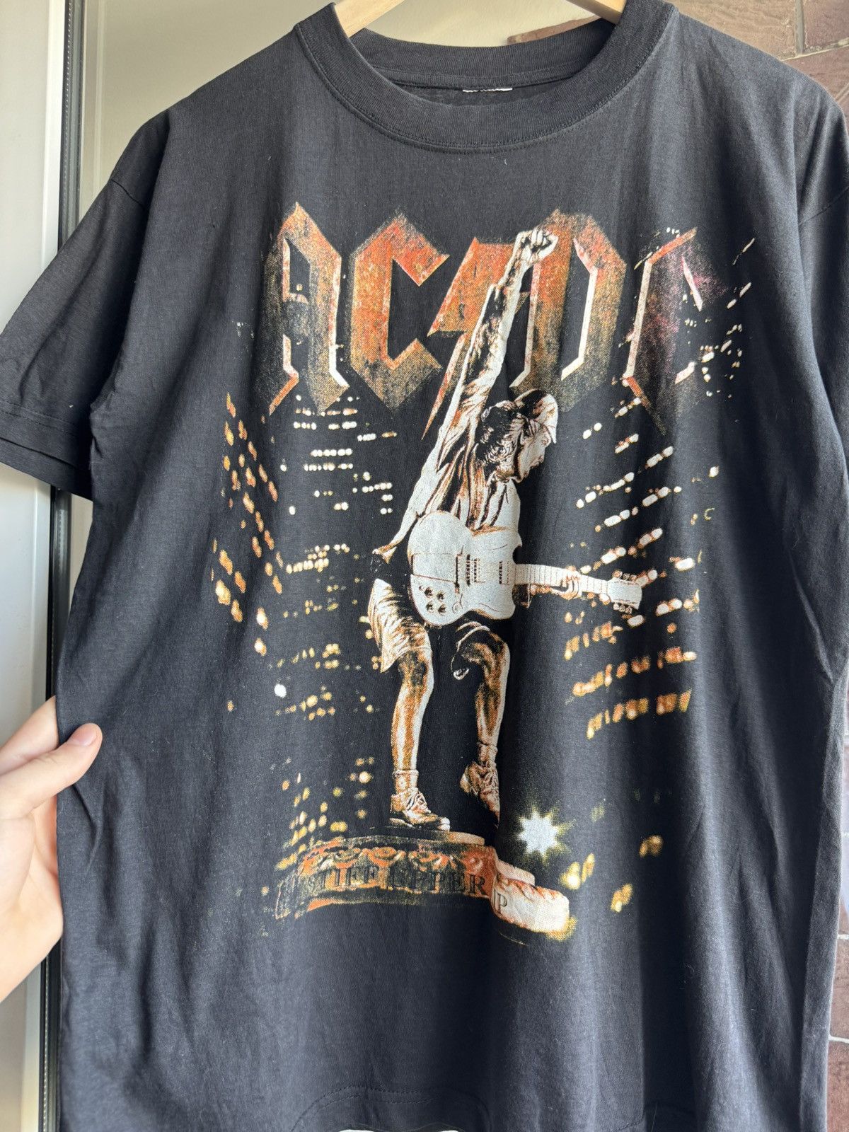 Band Tees Vintage AC/DC TOUR 00’s Tshirt Size US L / EU 52-54 / 3 - 4 Thumbnail