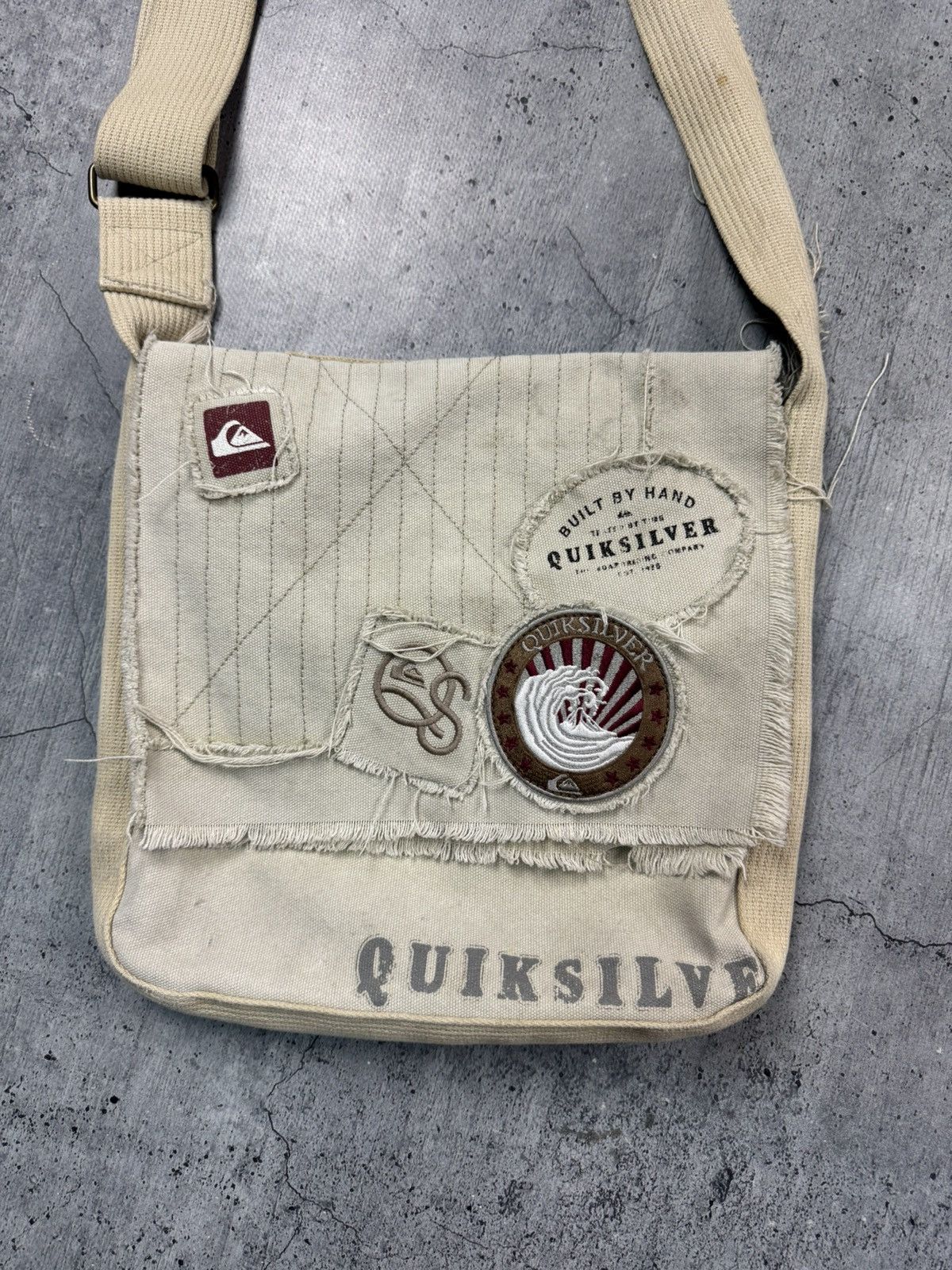 Quiksilver Vintage Quiksilver Avant-Garde Sling Bag Y2K Hype Size ONE SIZE - 3 Thumbnail