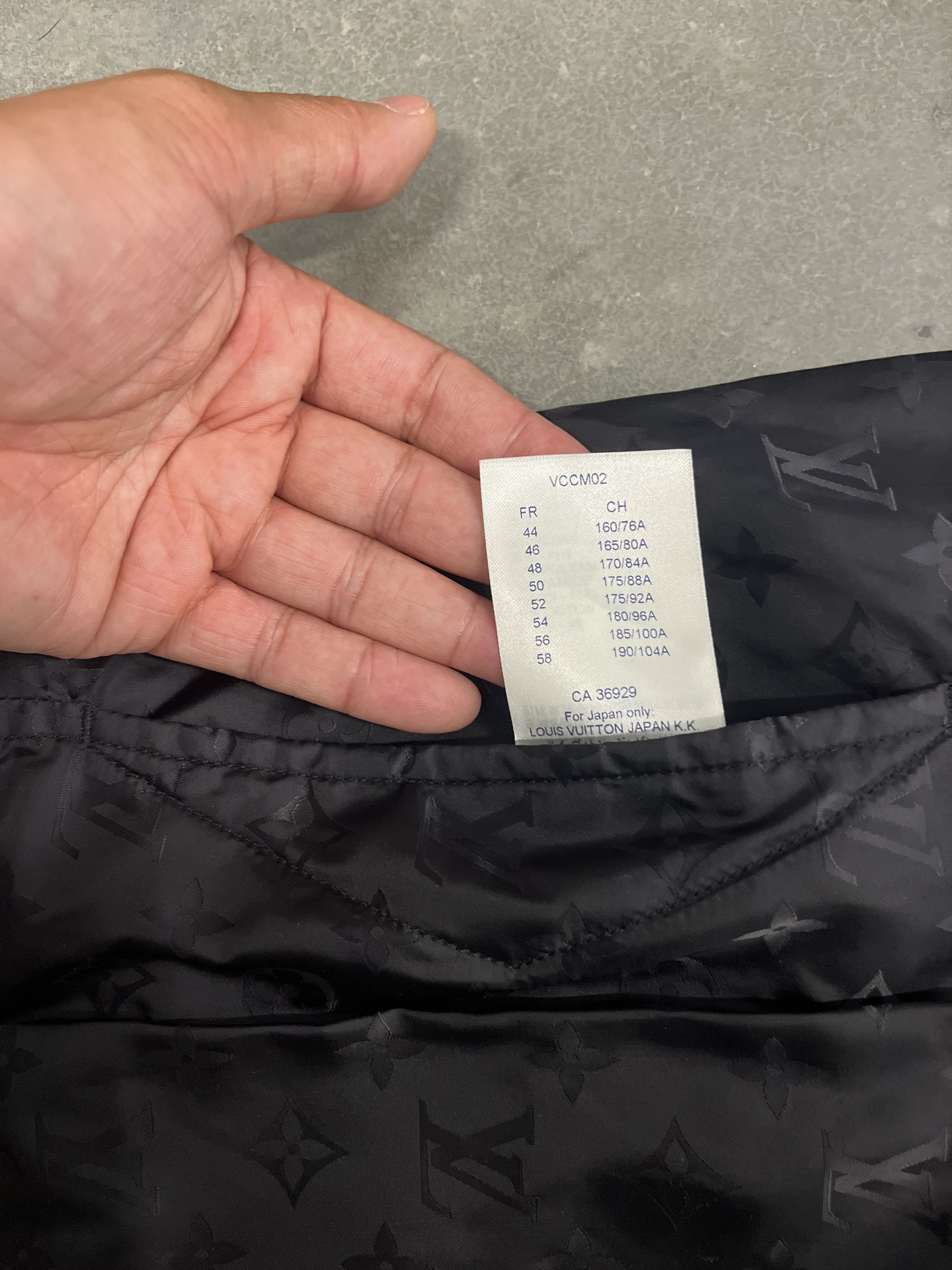 Louis Vuitton Monogram Reversible Leather Bomber Jacket Black Size US M / EU 48-50 / 2 - 6 Thumbnail
