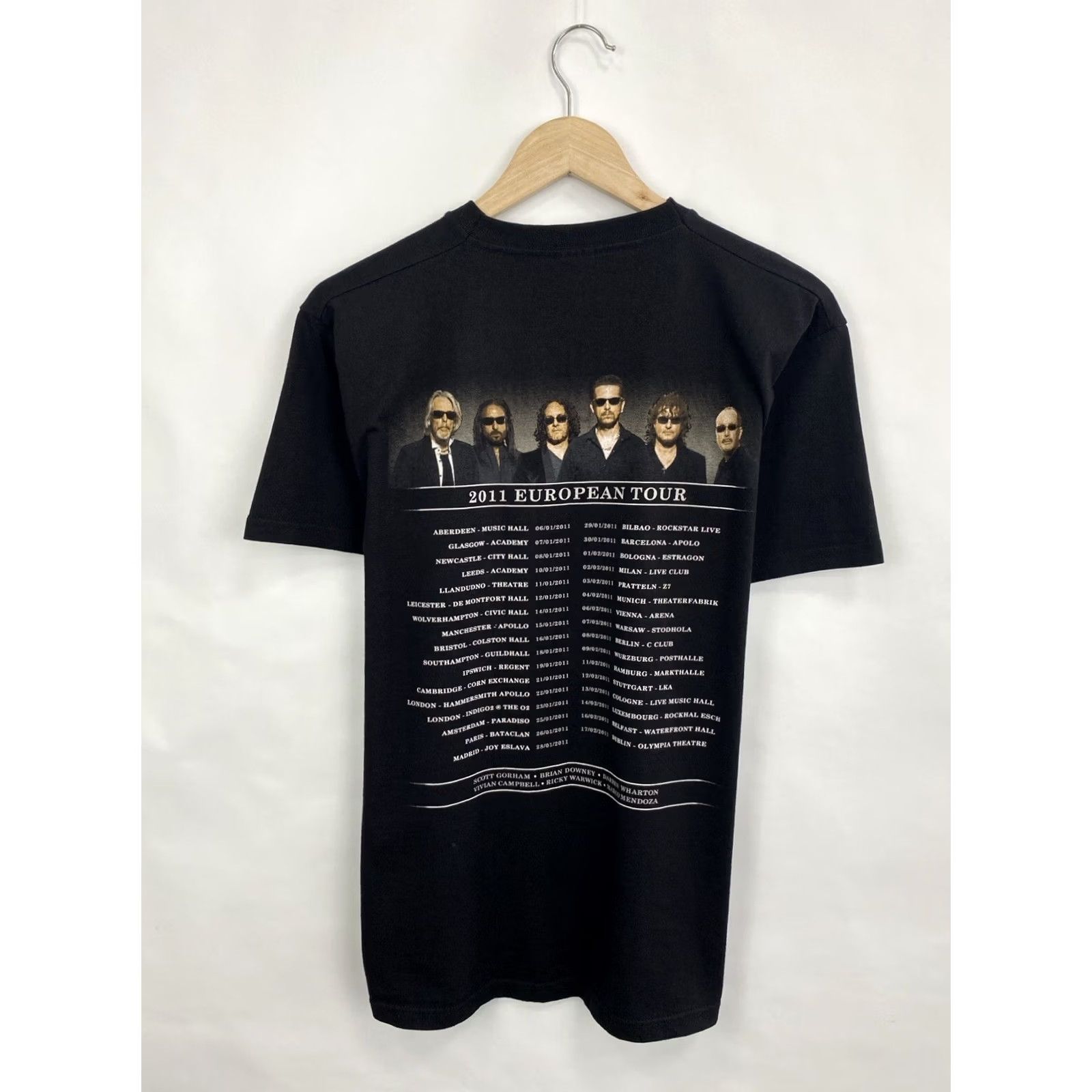 Fruit Of The Loom Vintage Thin Lizzy Band Tee 2011 M Black Mens T-Shirt Size US M / EU 48-50 / 2 - 6 Thumbnail