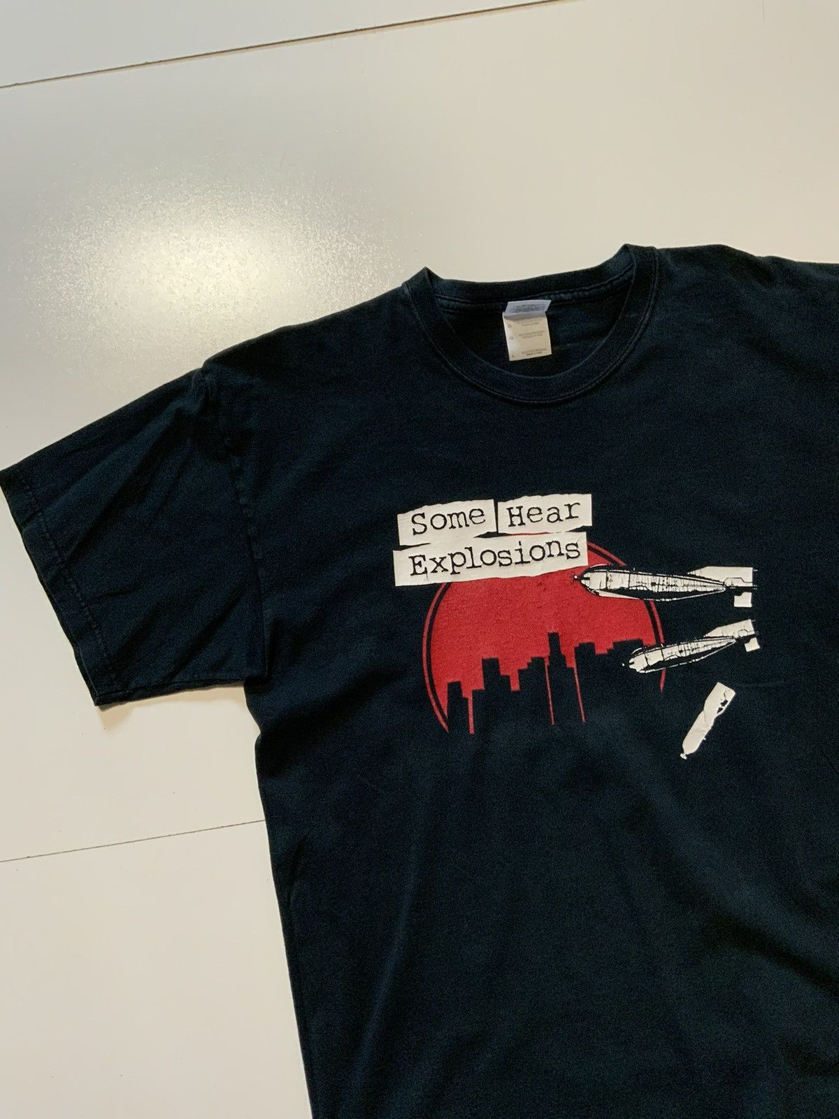 Band Tees Some Hear Explosions Rock Band Graphic Crewneck T-Shirt Size US L / EU 52-54 / 3 - 3 Thumbnail