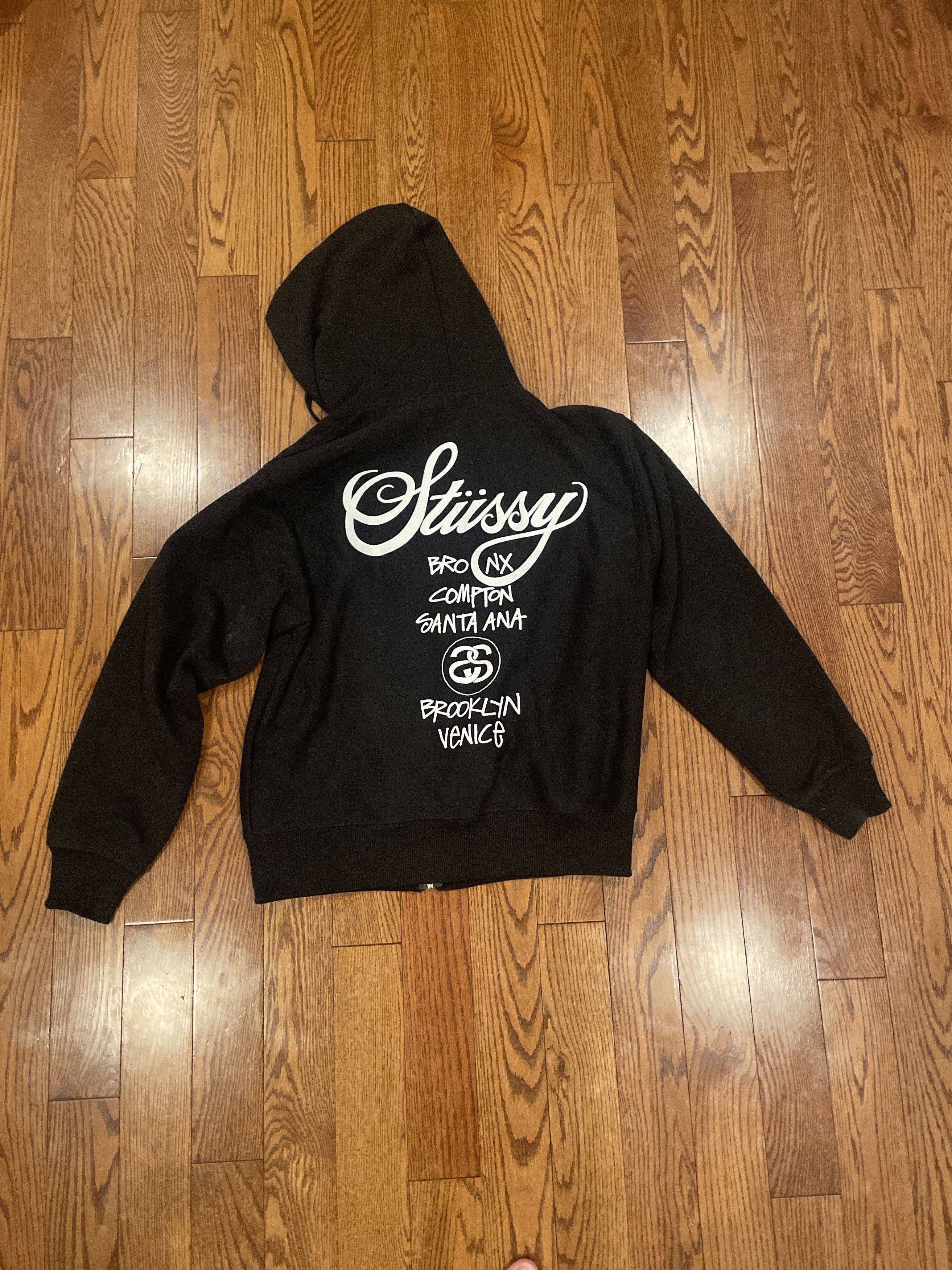 ★人気★【STUSSY】★Stussy DSM World Tour Hoodi.e Green★ Stüssy: DSM Men's World Tour Hoodie (Green) | DSMNY E-SHOP