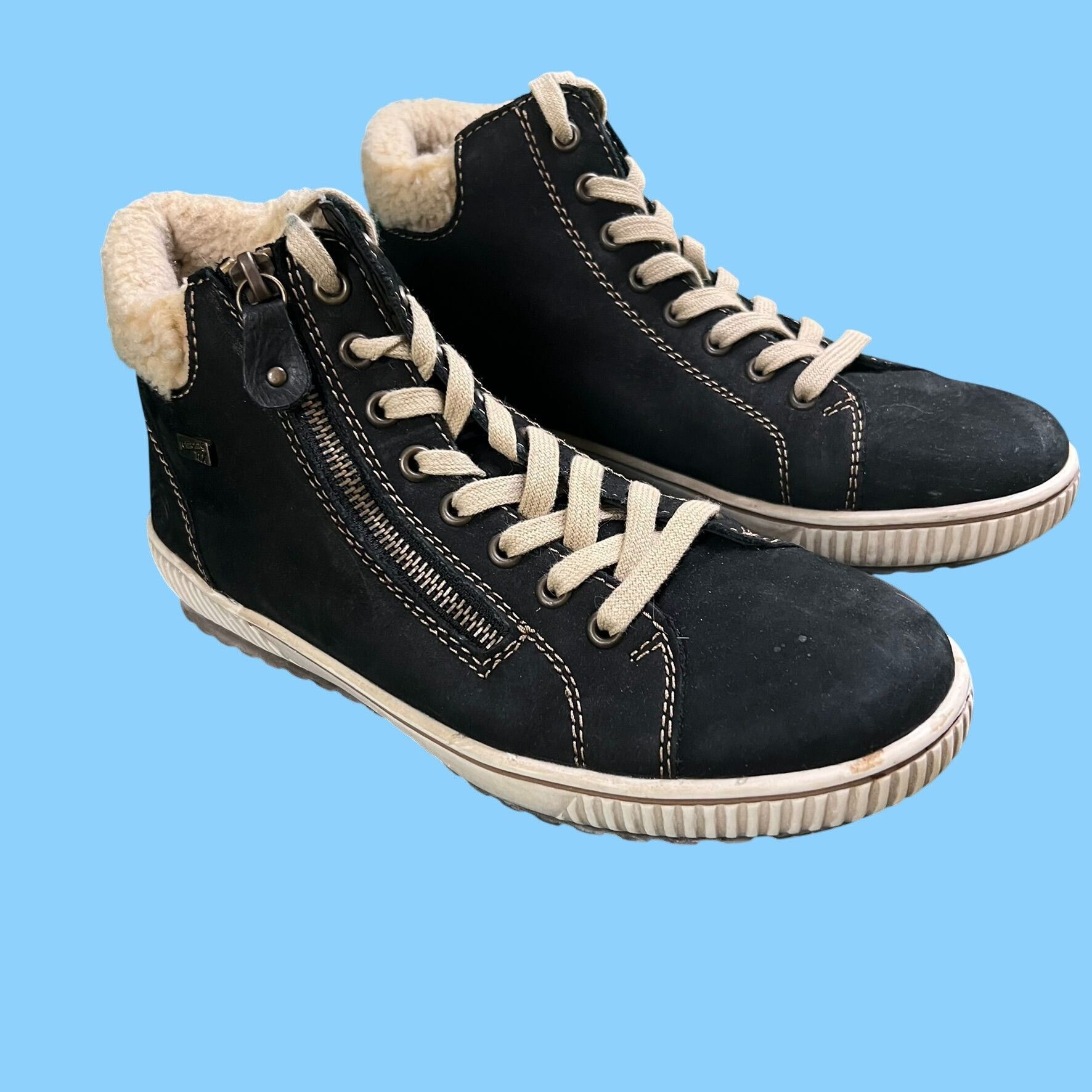 Other Remonte Women's Black Leather US 8.5 High-Top Sneakers With Size US 8.5 / IT 38.5 - 2 Thumbnail